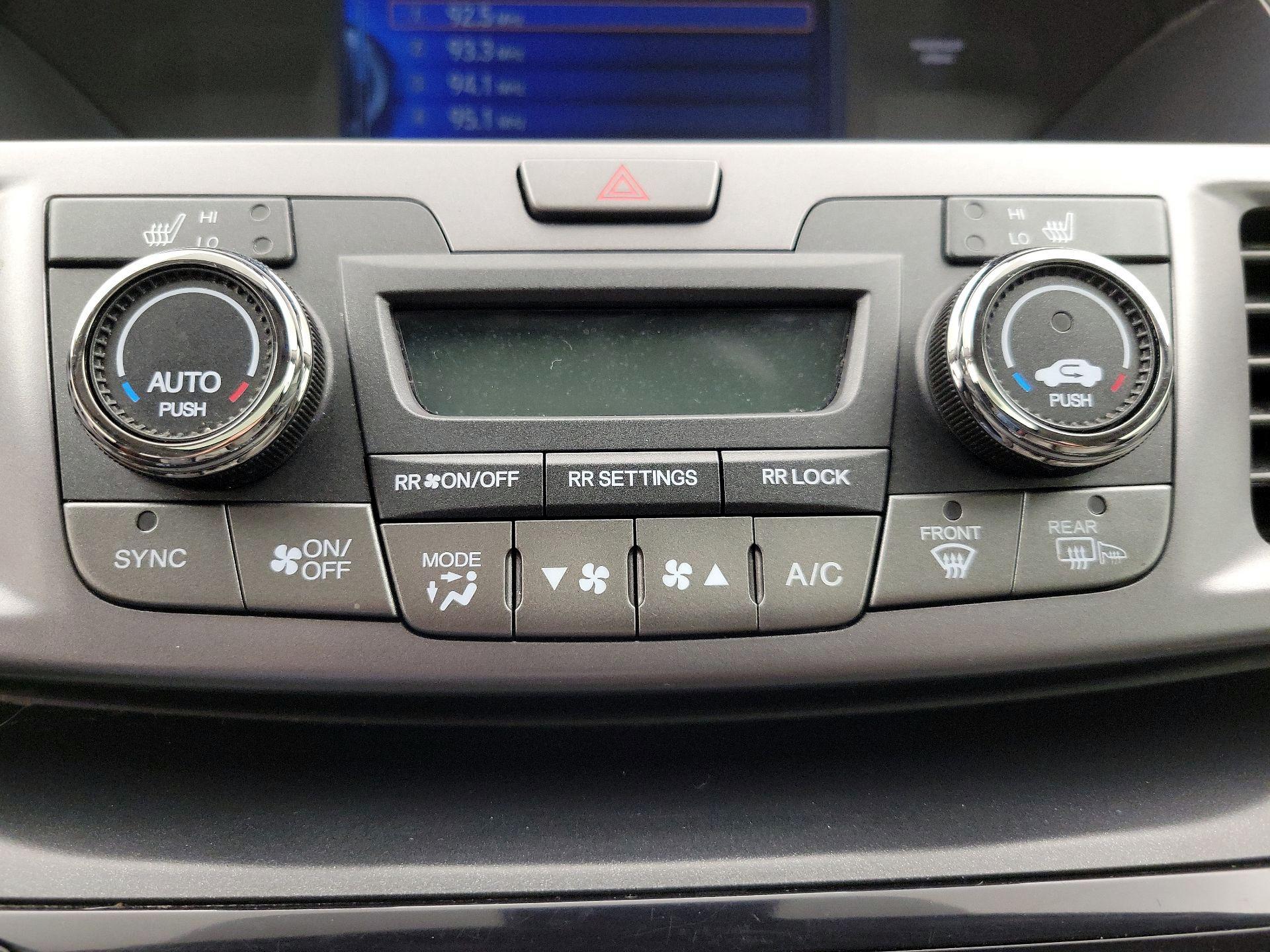 Thumbnail: 2014 Honda Odyssey - 16