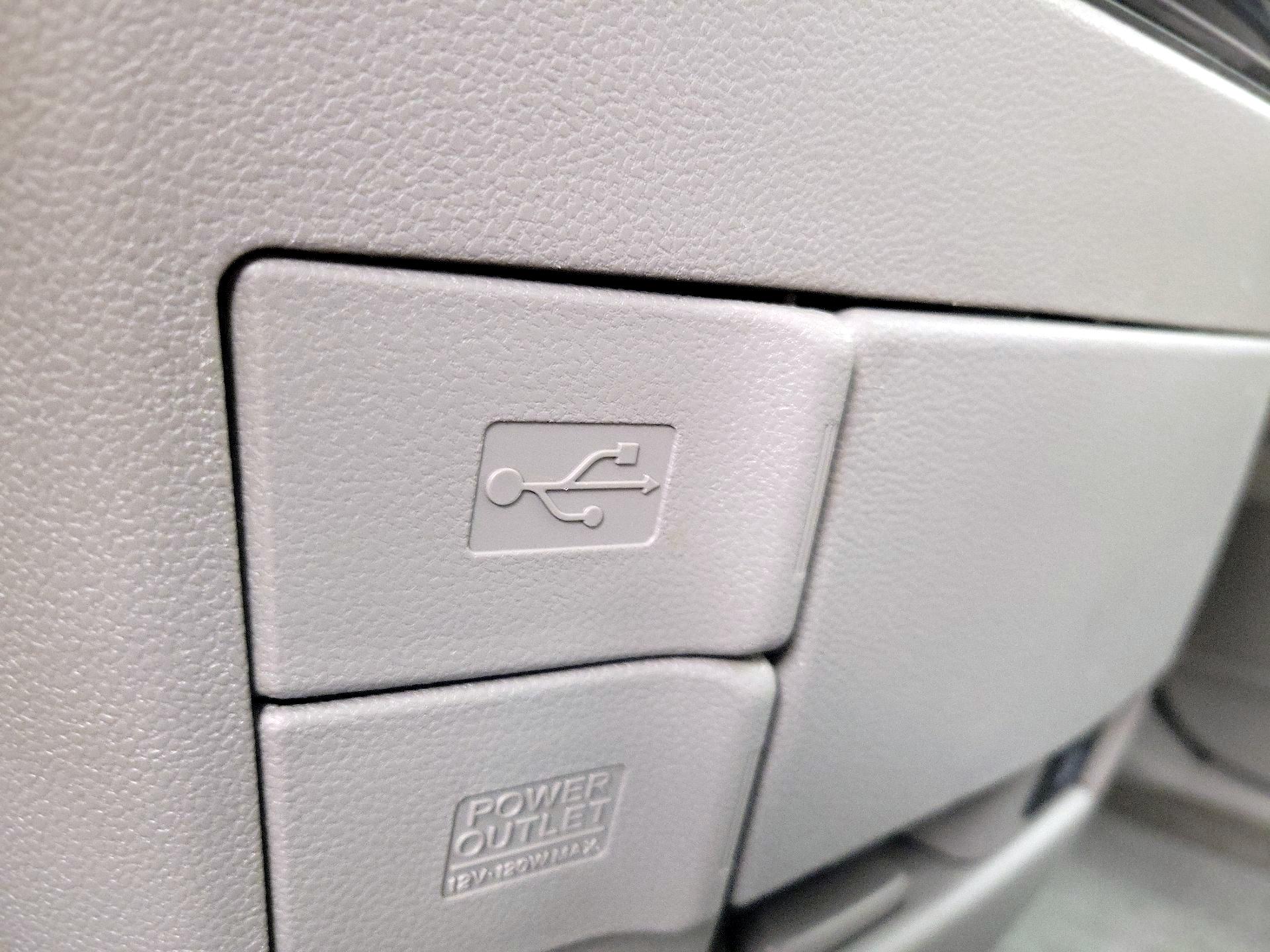 Thumbnail: 2014 Honda Odyssey - 18