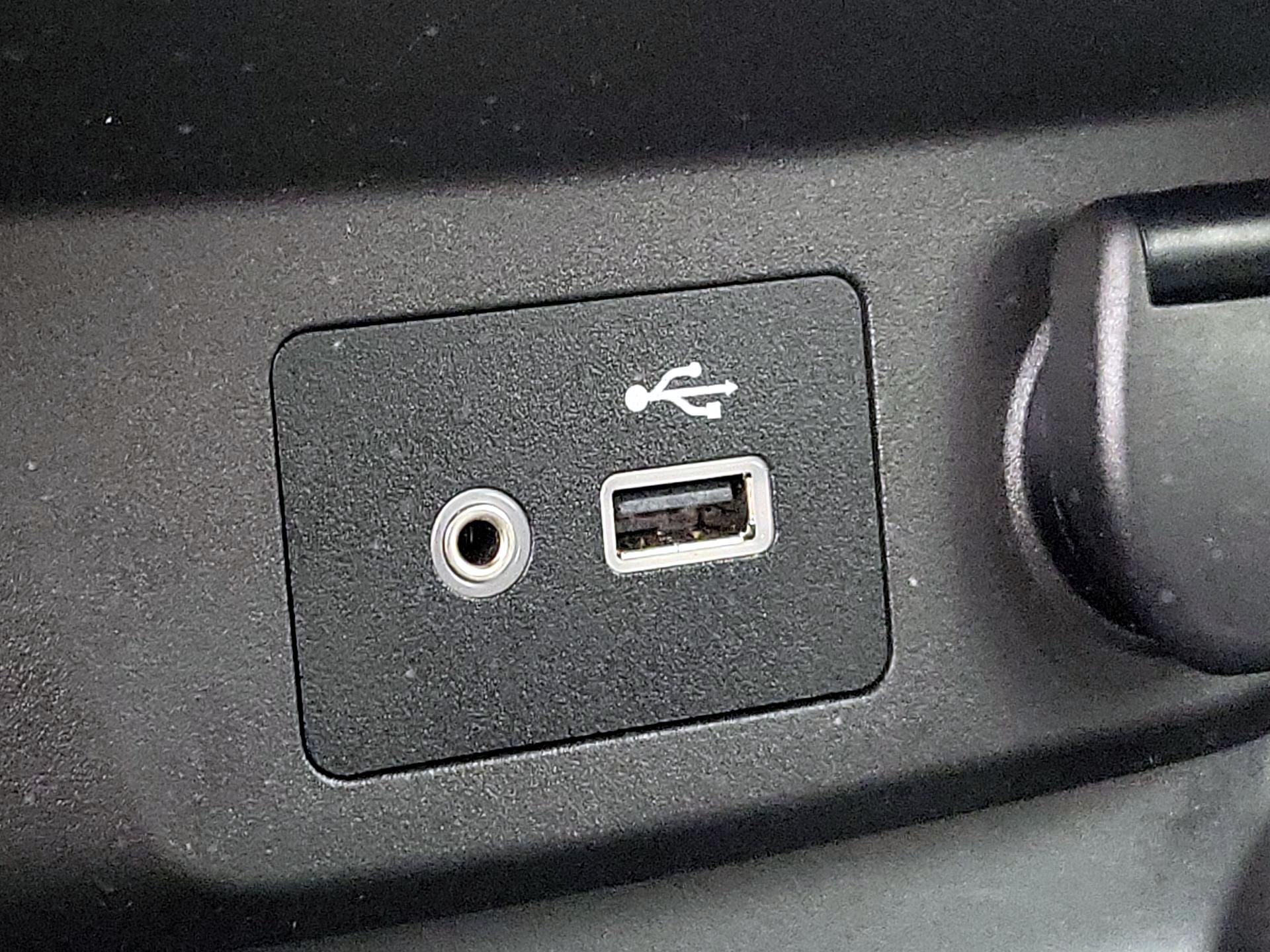 Thumbnail: 2019 Nissan Rogue Sport - 18