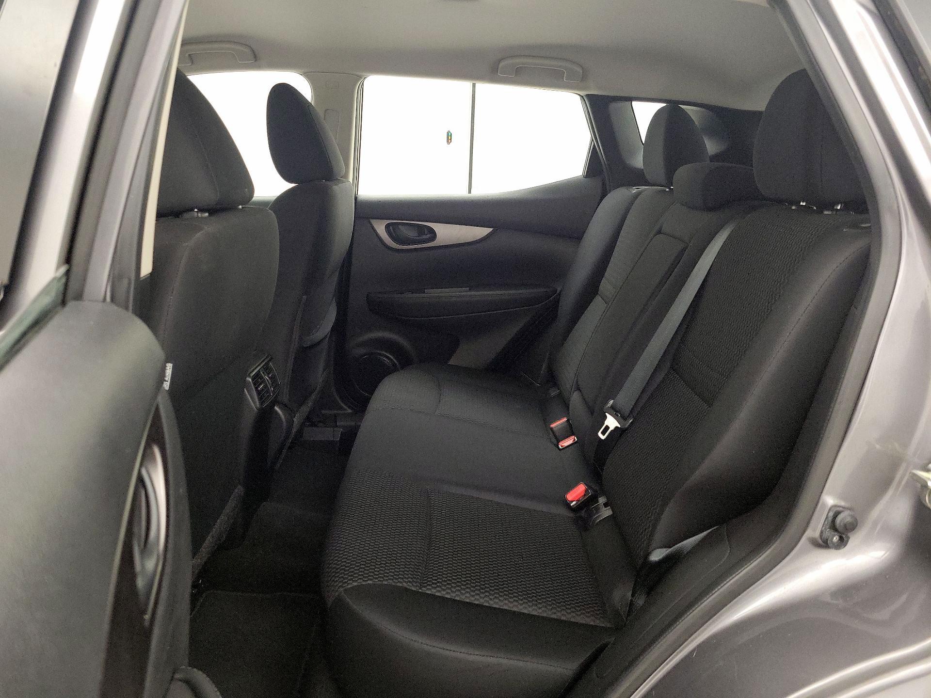 Thumbnail: 2019 Nissan Rogue Sport - 19