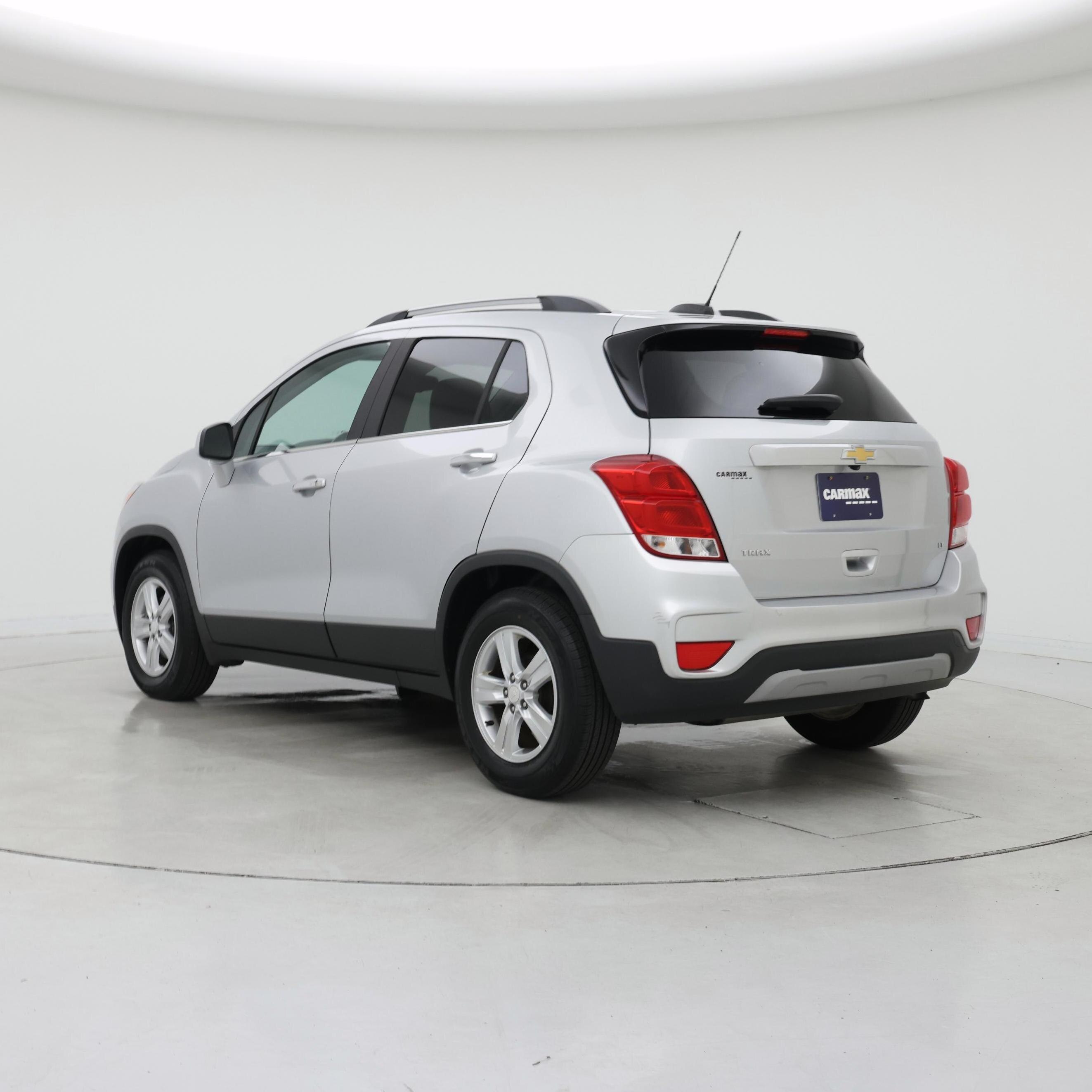 Thumbnail: 2019 Chevrolet Trax - 2