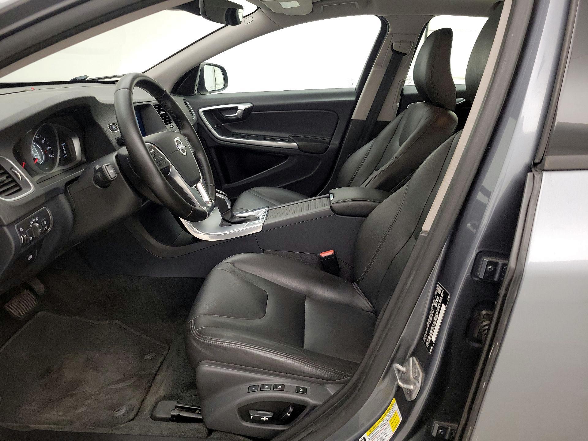 Thumbnail: 2017 Volvo S60 - 11