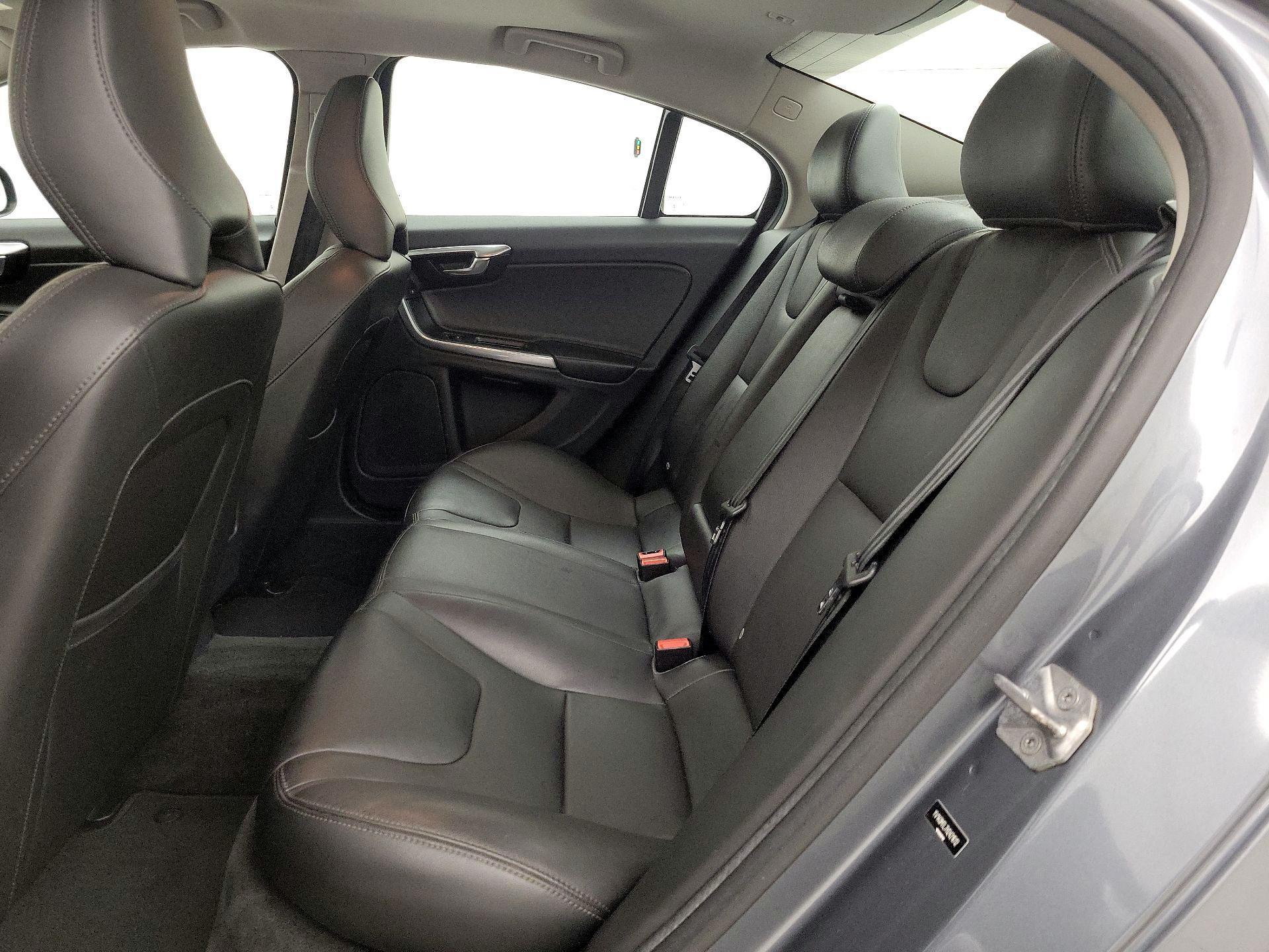Thumbnail: 2017 Volvo S60 - 19