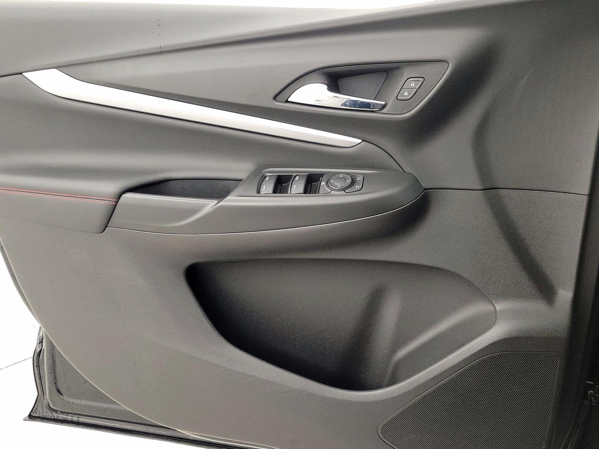Thumbnail: 2023 Chevrolet Bolt EUV - 12