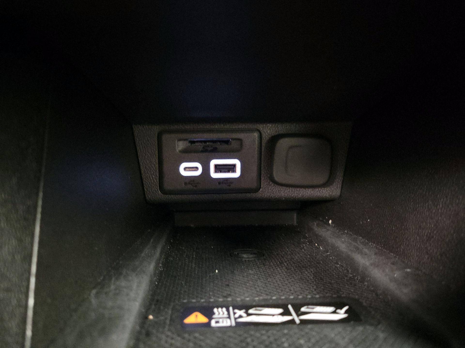 Thumbnail: 2023 Chevrolet Bolt EUV - 18