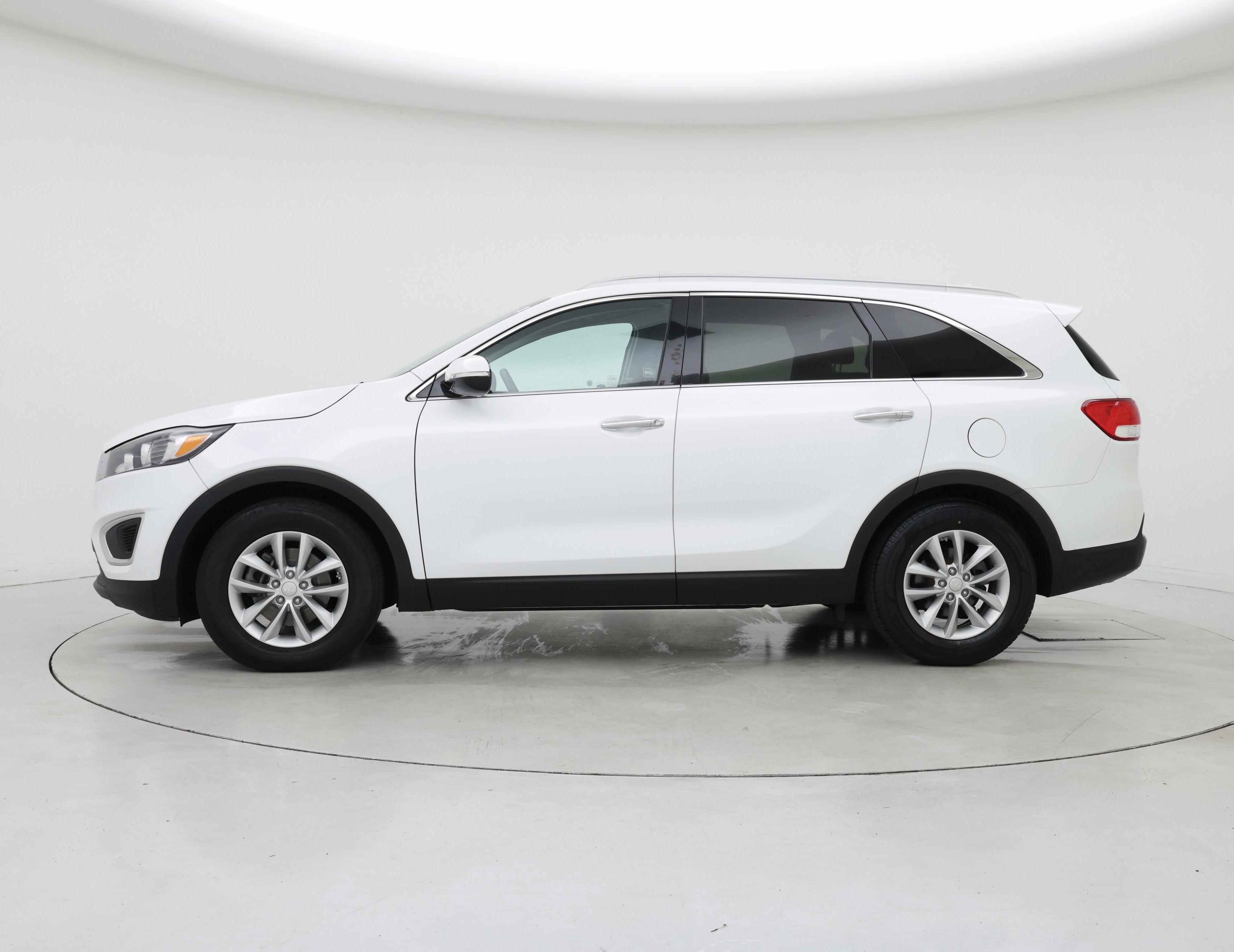 Thumbnail: 2018 Kia Sorento - 3