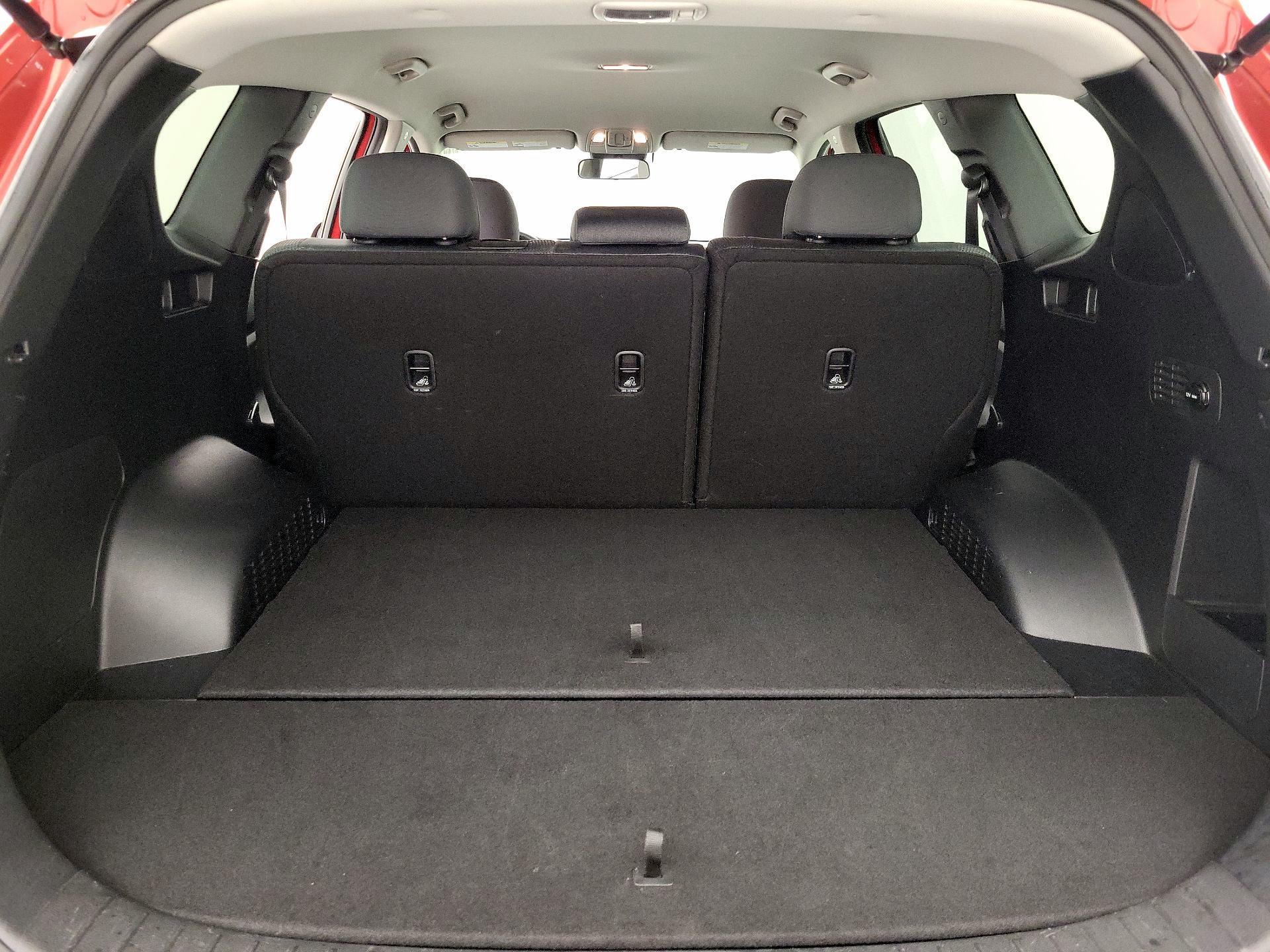 Thumbnail: 2019 Hyundai Santa Fe - 20