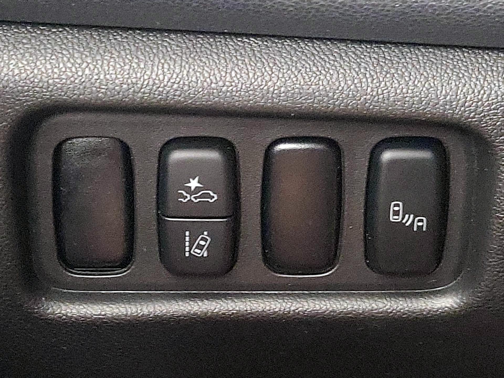 Thumbnail: 2021 Mitsubishi Outlander Sport - 13