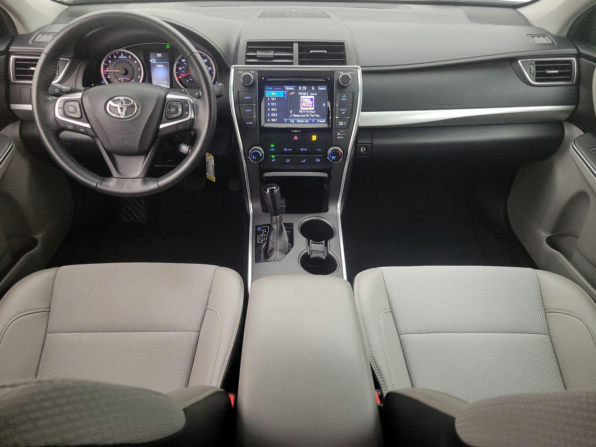 Thumbnail: 2017 Toyota Camry - 9
