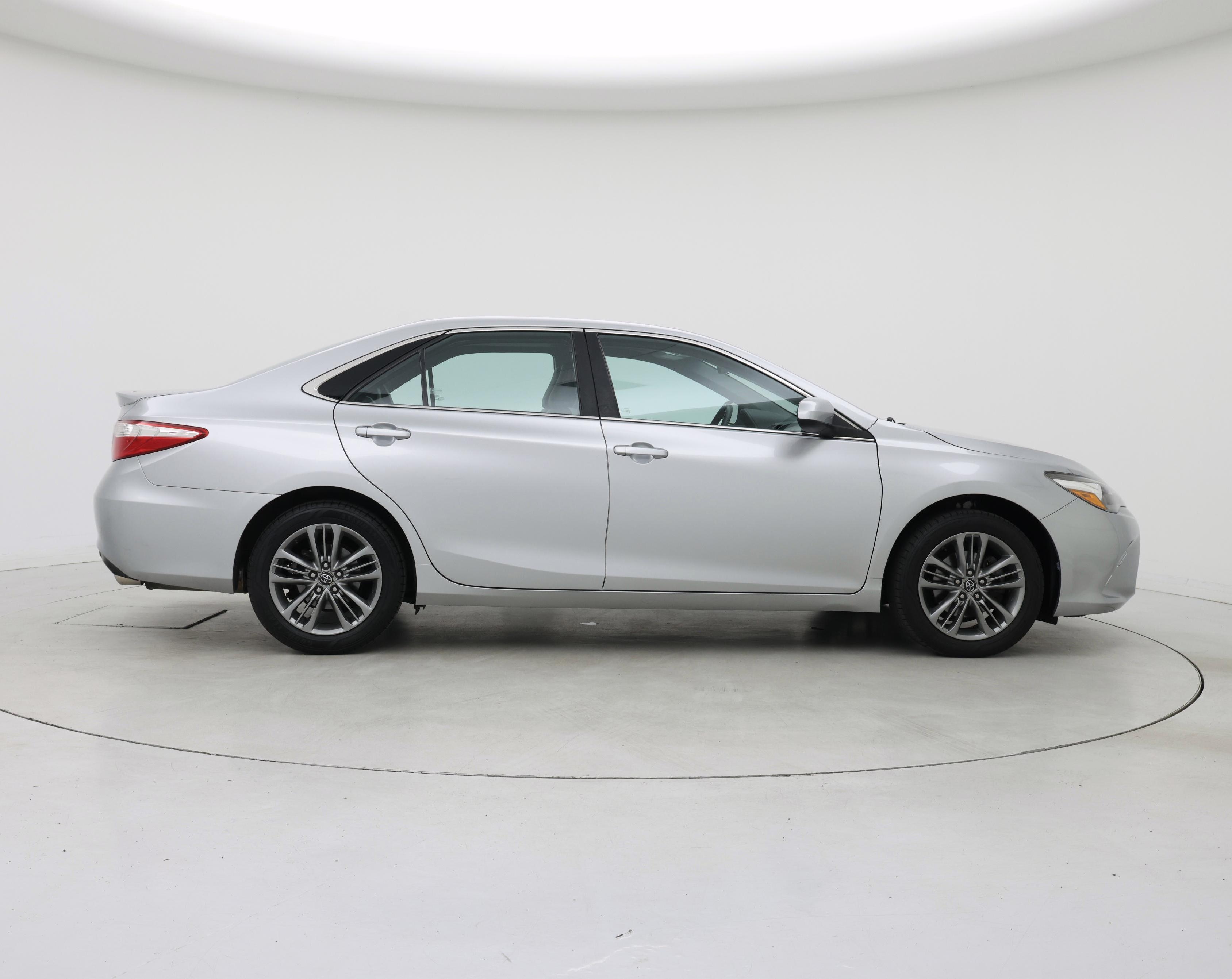 Thumbnail: 2017 Toyota Camry - 7