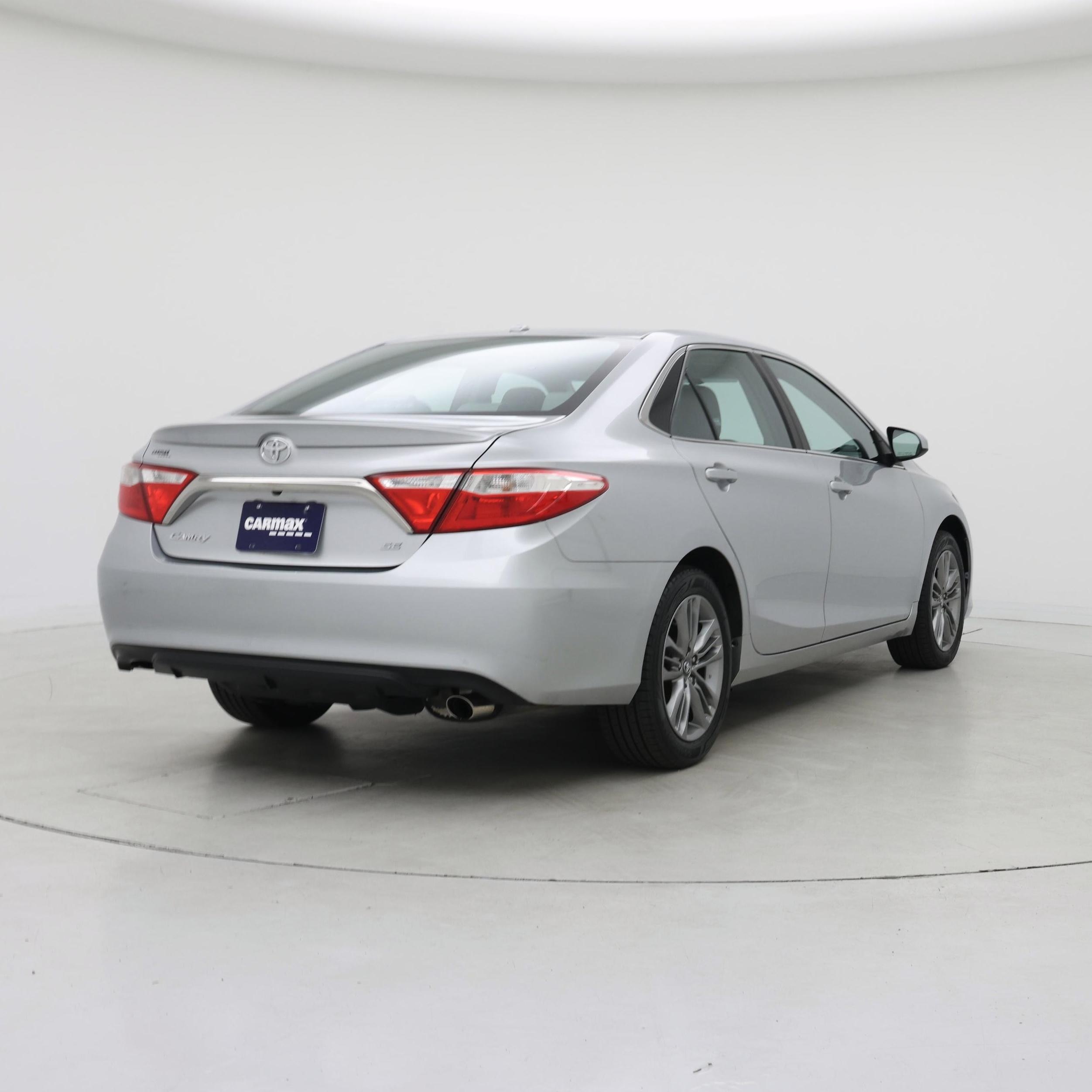 Thumbnail: 2017 Toyota Camry - 8