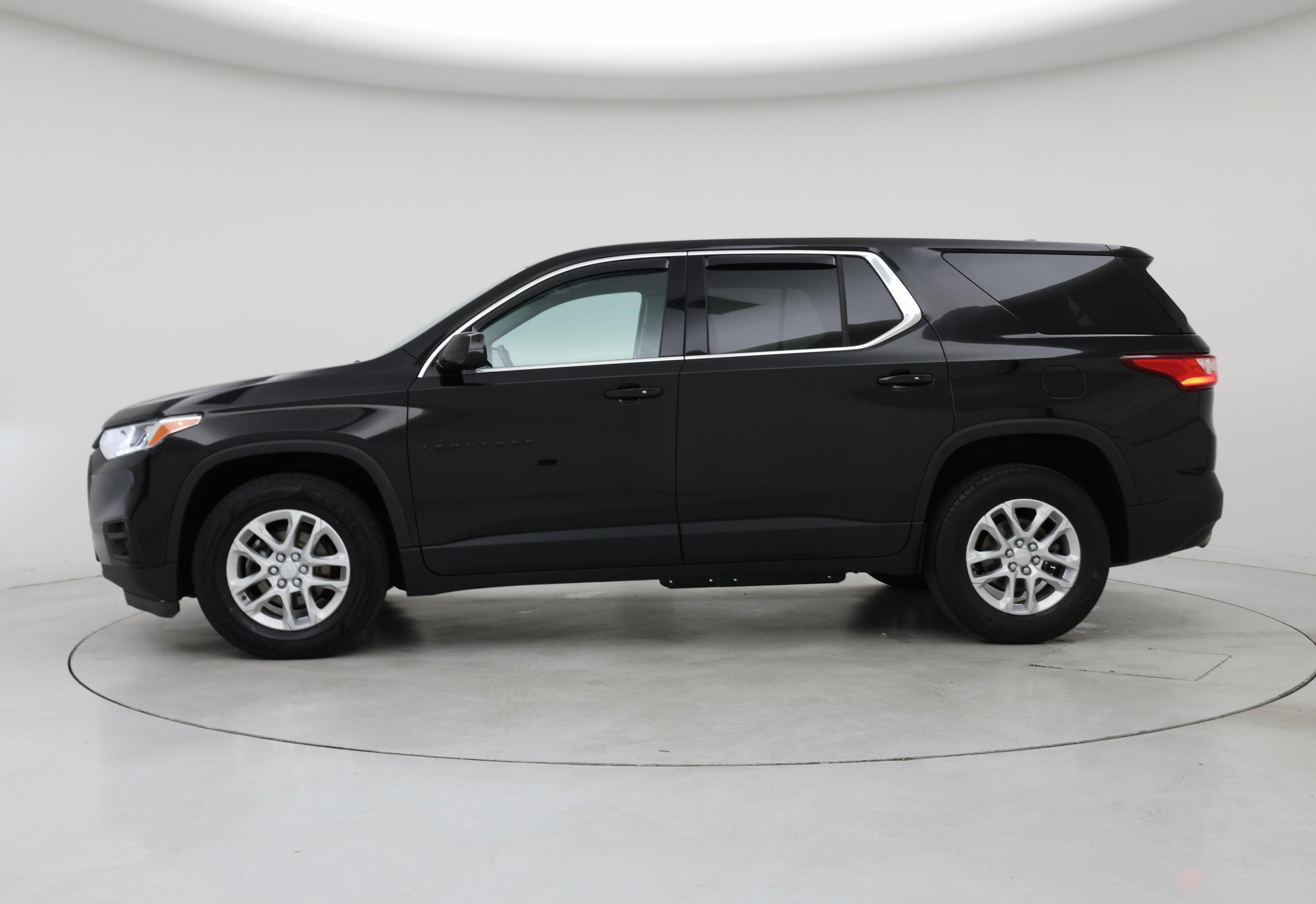 Thumbnail: 2020 Chevrolet Traverse - 3
