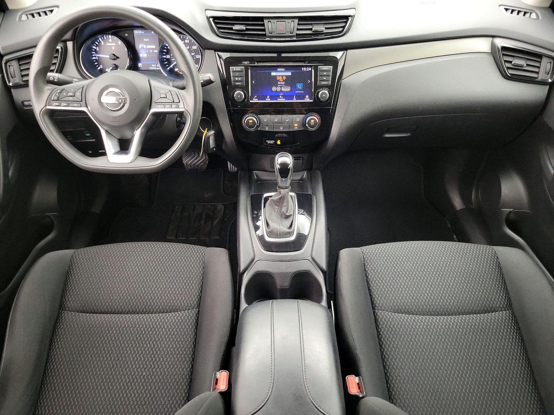 Thumbnail: 2019 Nissan Rogue Sport - 9