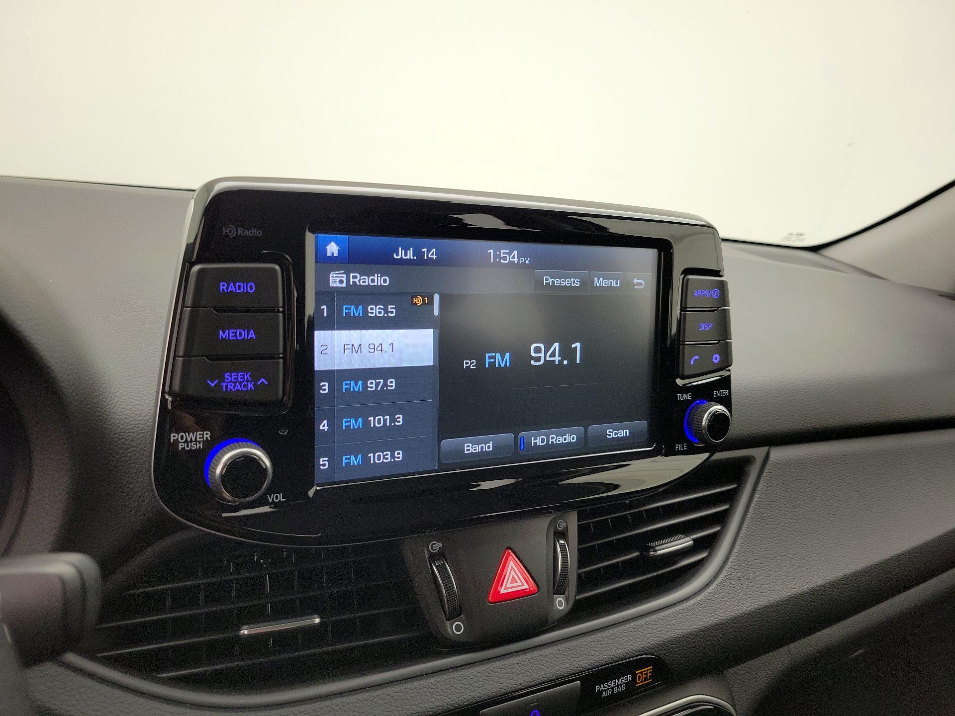 Thumbnail: 2018 Hyundai Elantra - 15