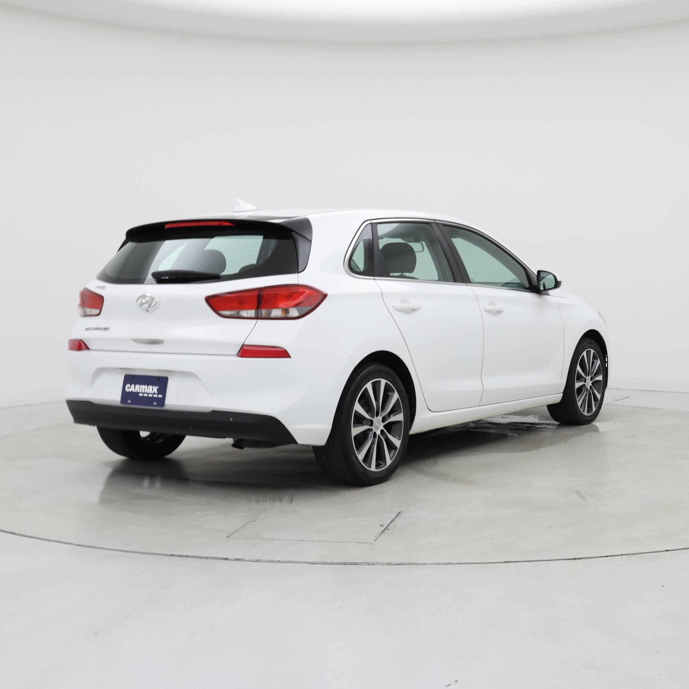 Thumbnail: 2018 Hyundai Elantra - 8