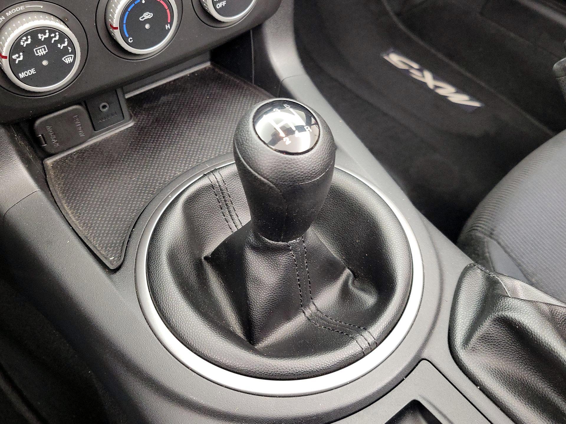 Thumbnail: 2014 Mazda MX-5 Miata - 16