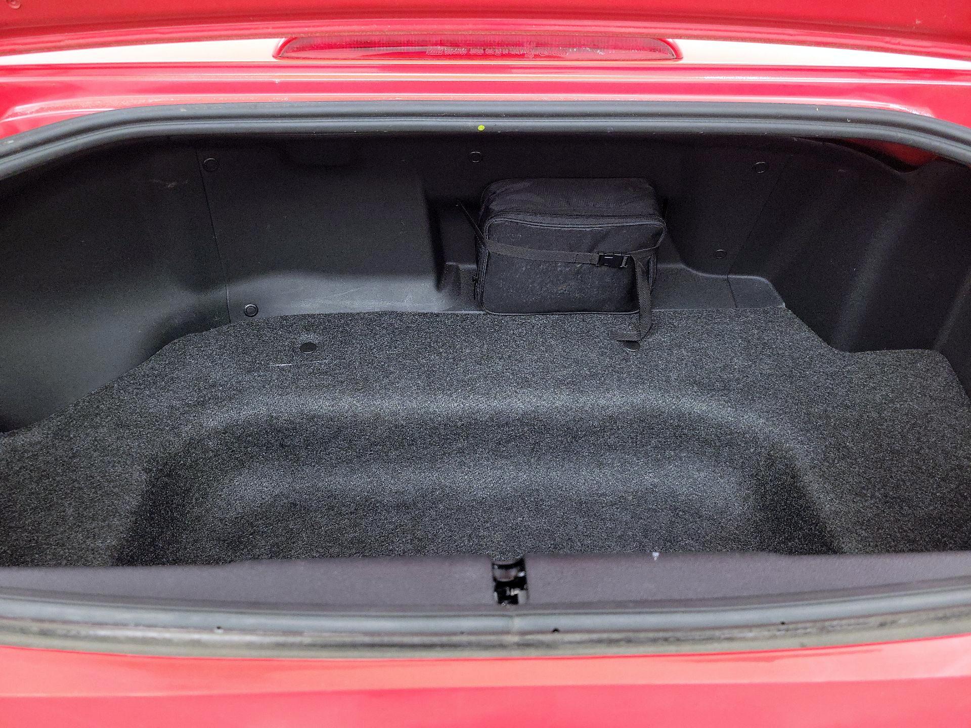 Thumbnail: 2014 Mazda MX-5 Miata - 18