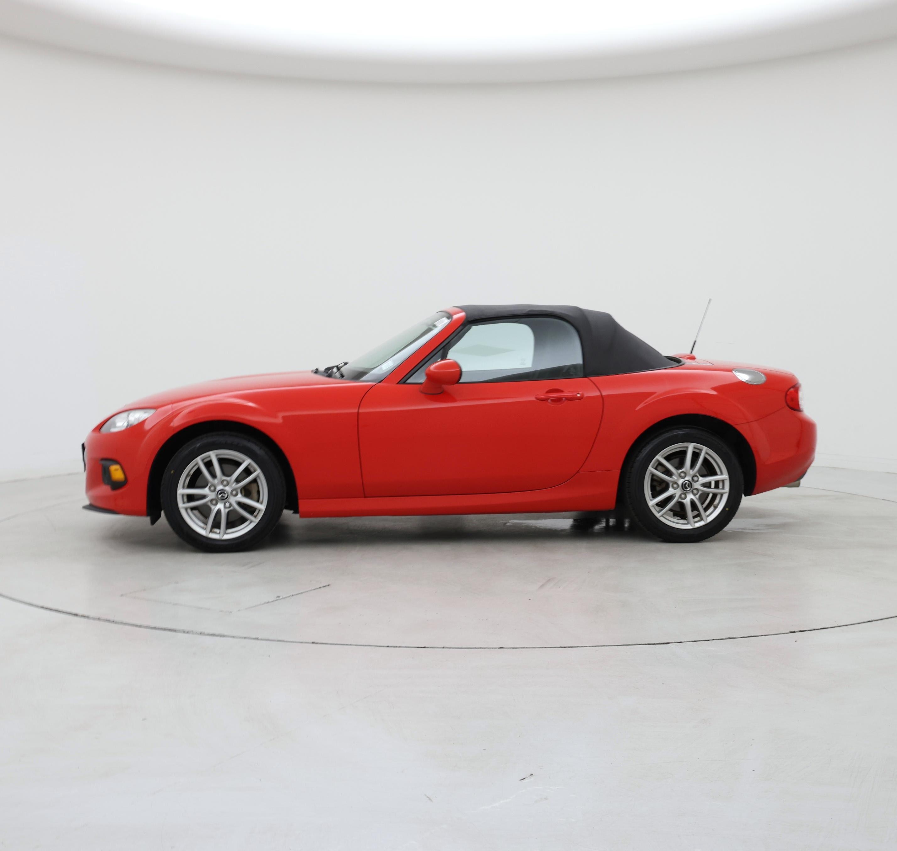 Thumbnail: 2014 Mazda MX-5 Miata - 3