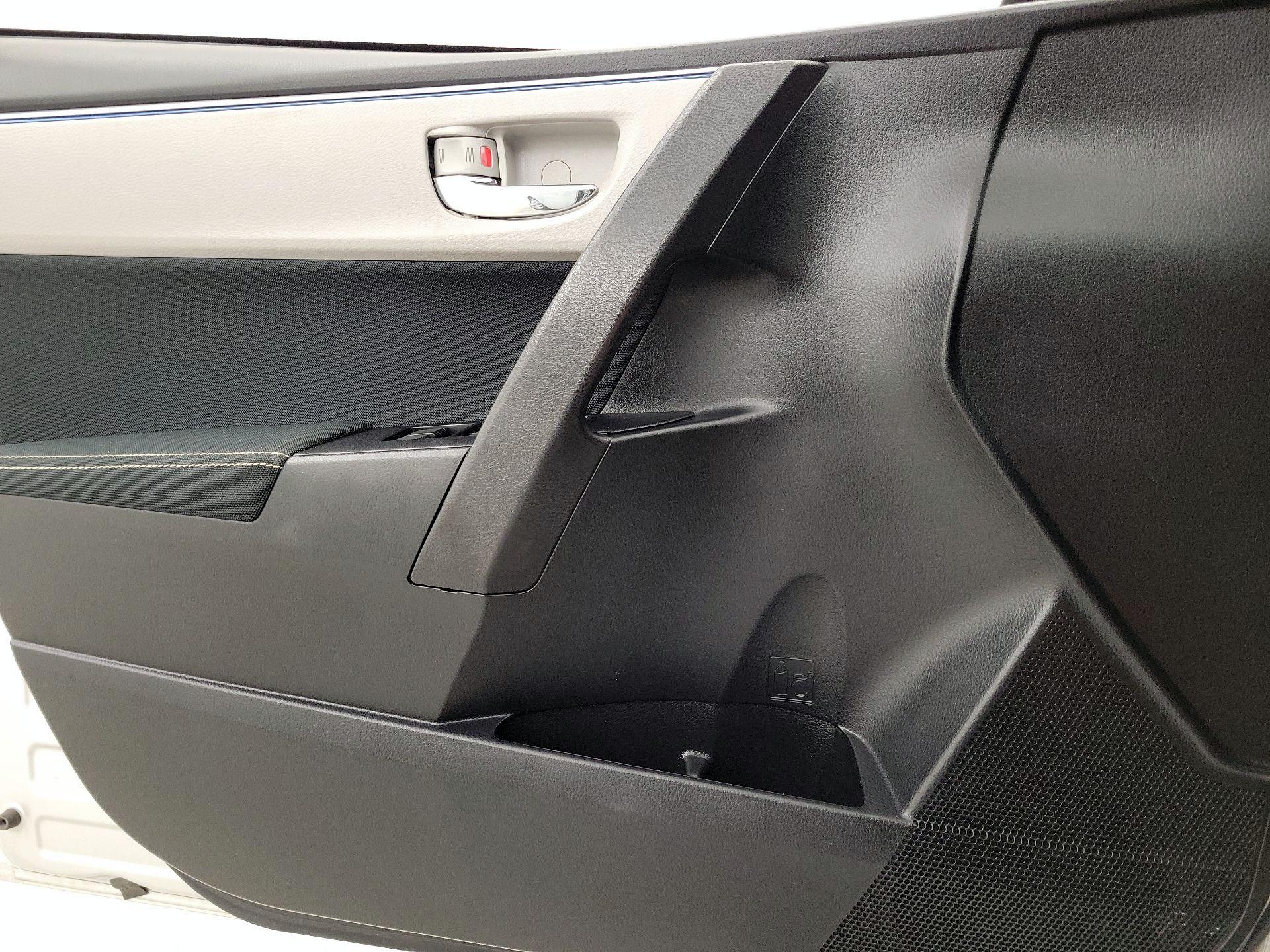 Thumbnail: 2016 Toyota Corolla - 12