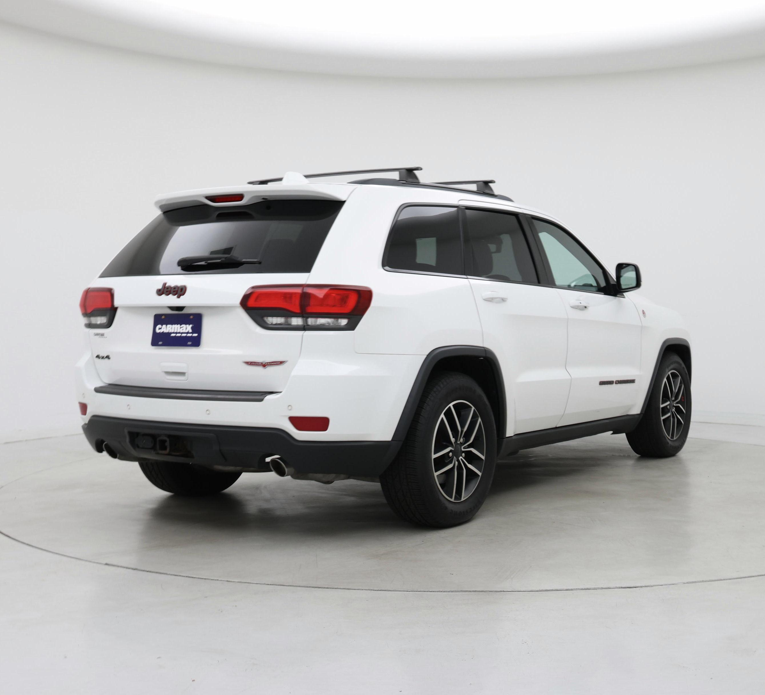 Thumbnail: 2020 Jeep Grand Cherokee - 8