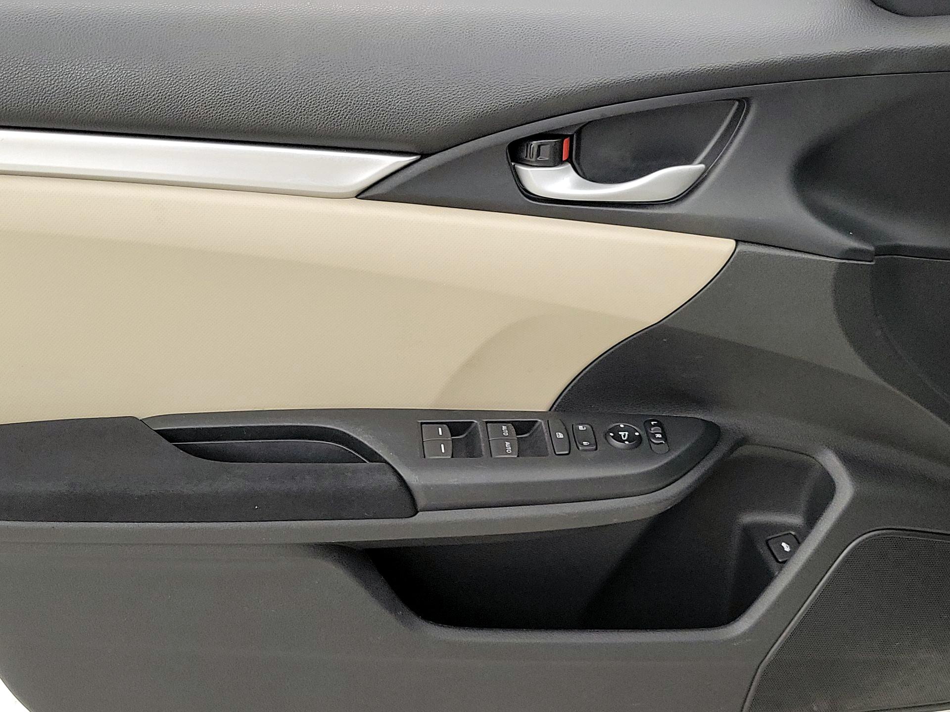 Thumbnail: 2017 Honda Civic - 12