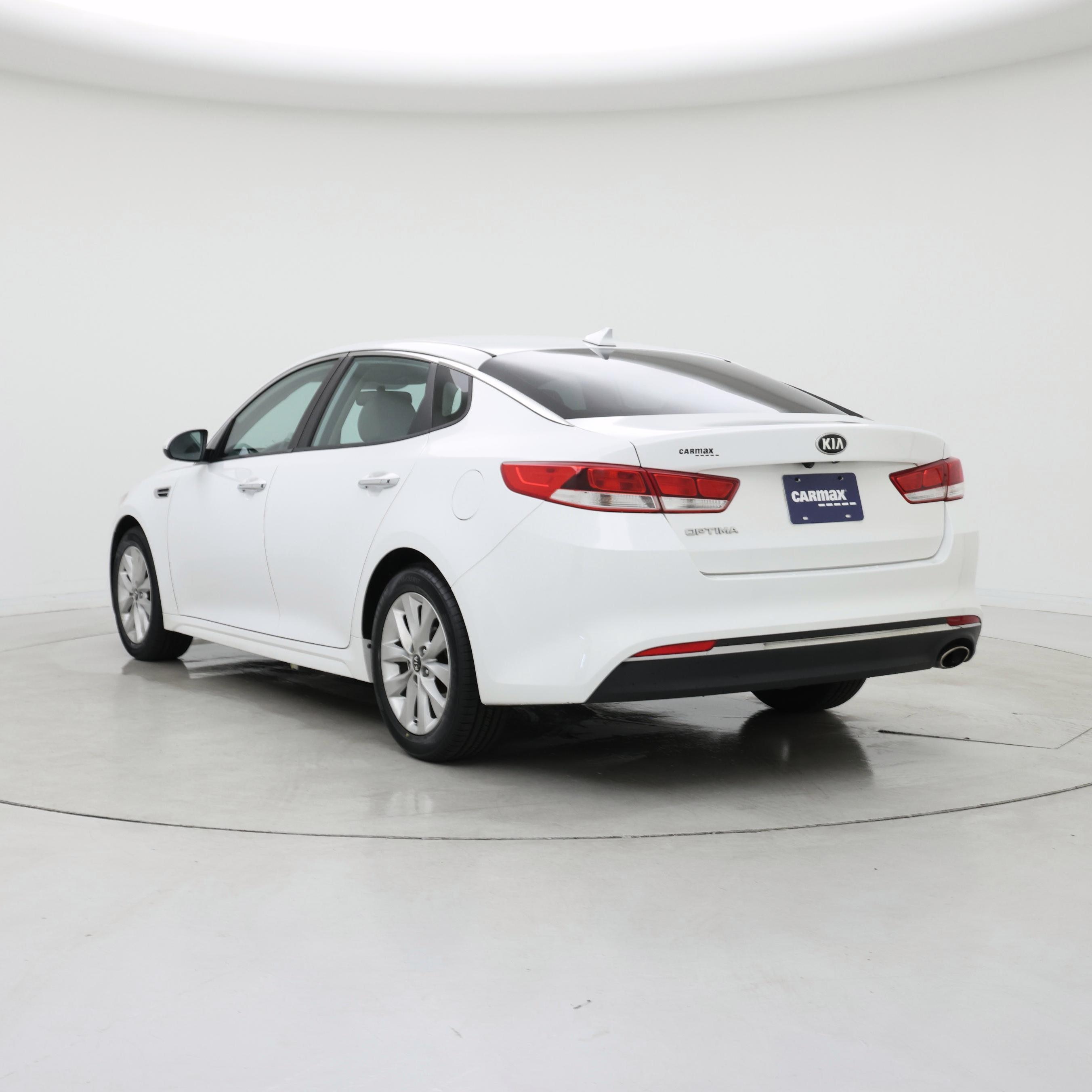 Thumbnail: 2016 Kia Optima - 2