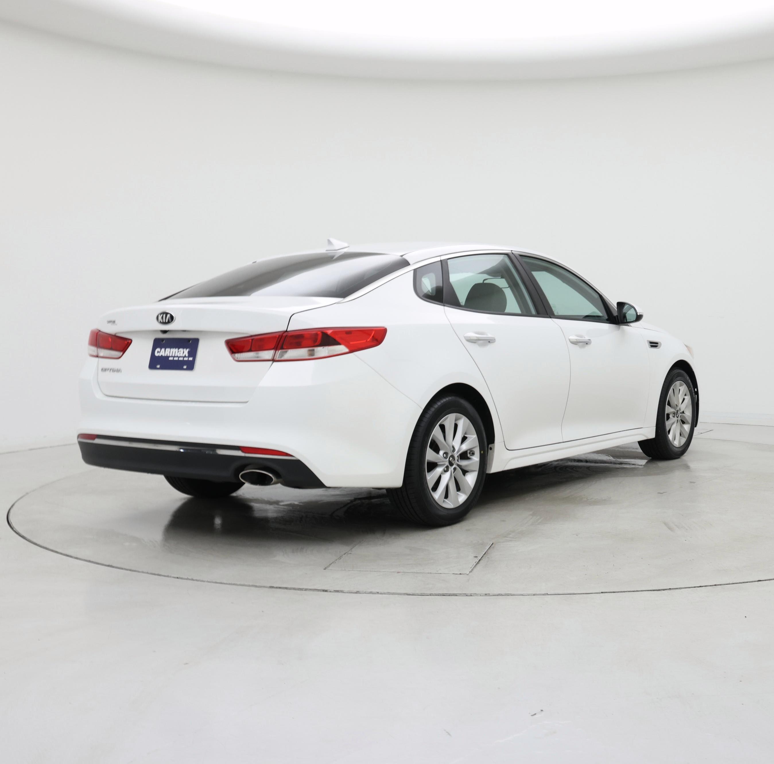 Thumbnail: 2016 Kia Optima - 8