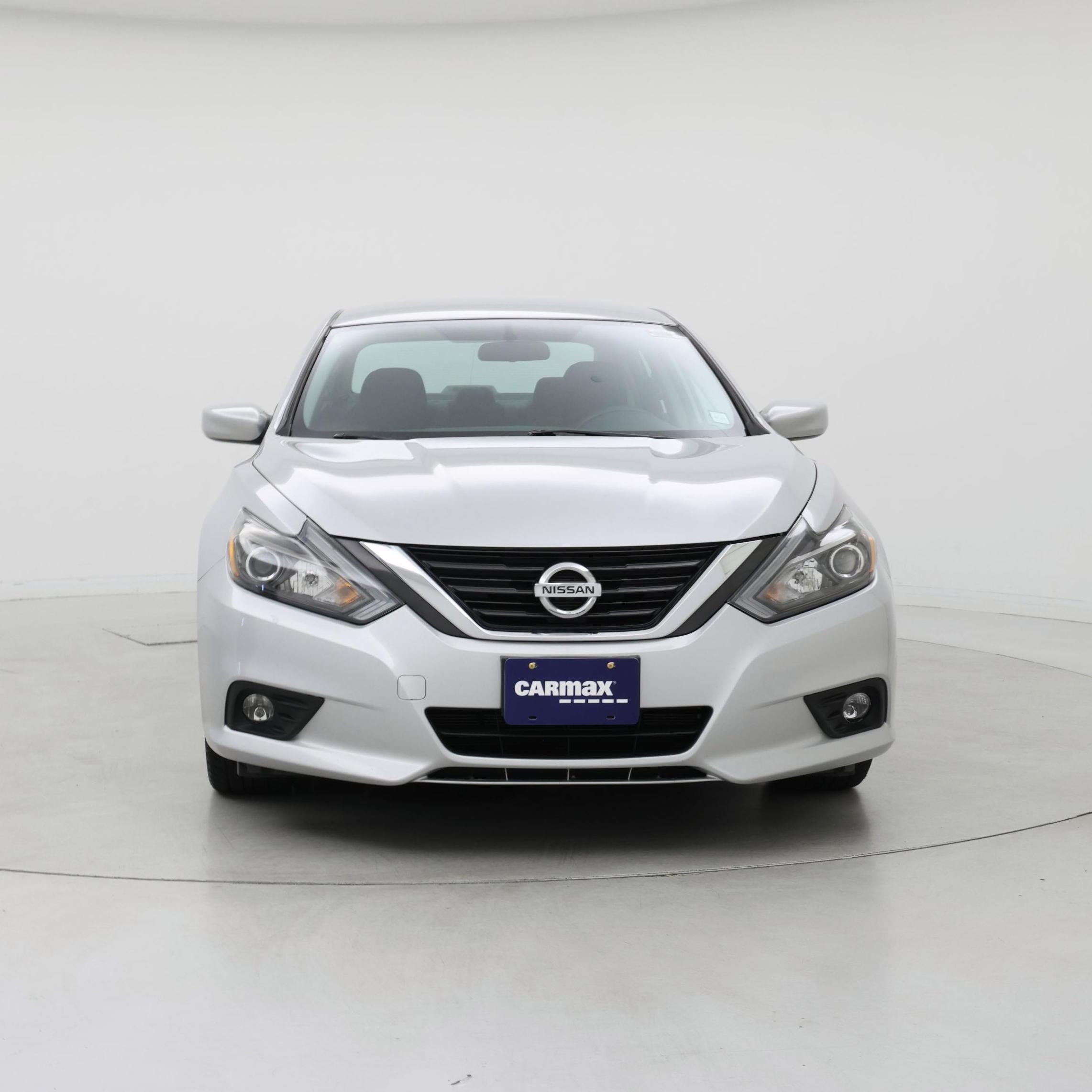 Thumbnail: 2017 Nissan Altima - 5