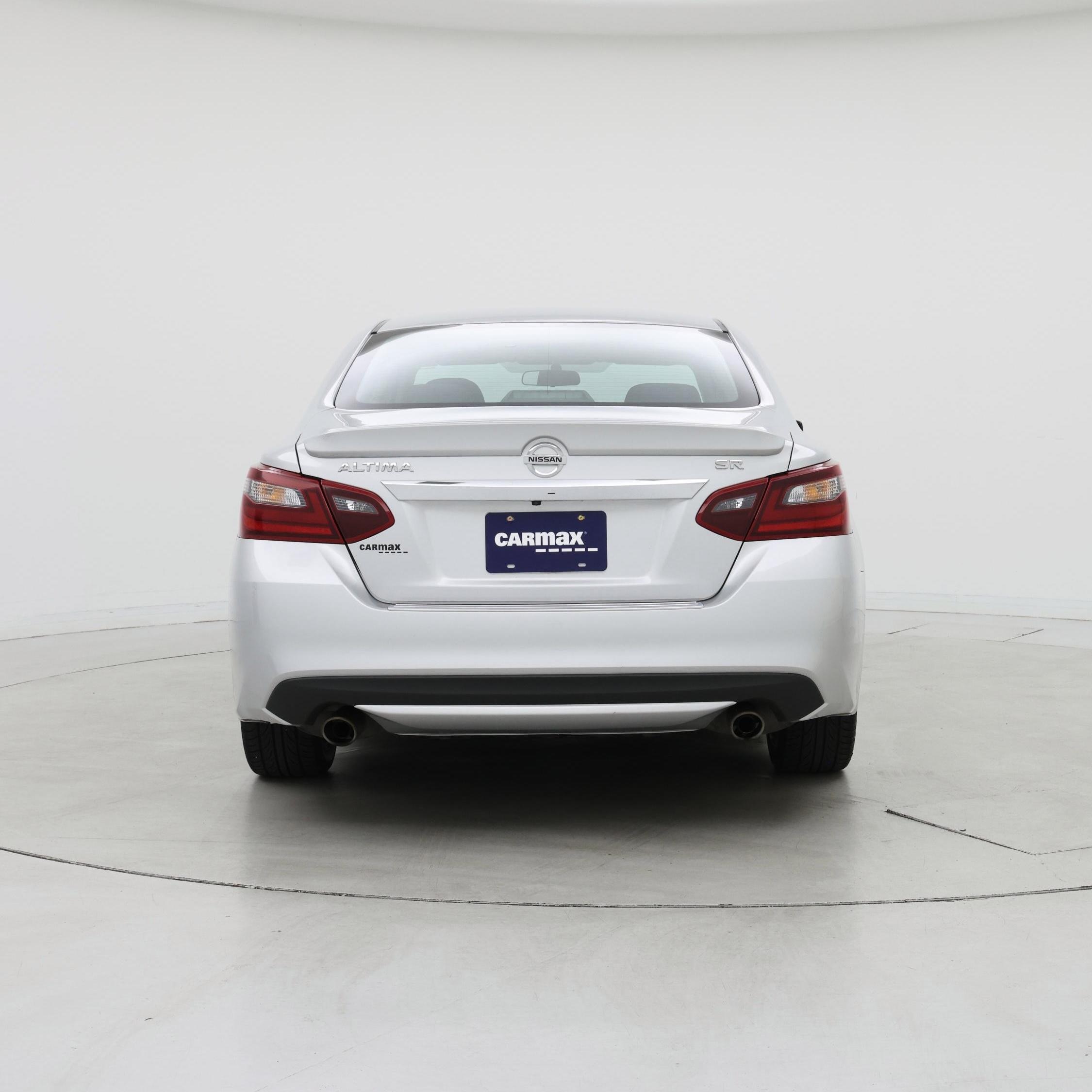 Thumbnail: 2017 Nissan Altima - 6