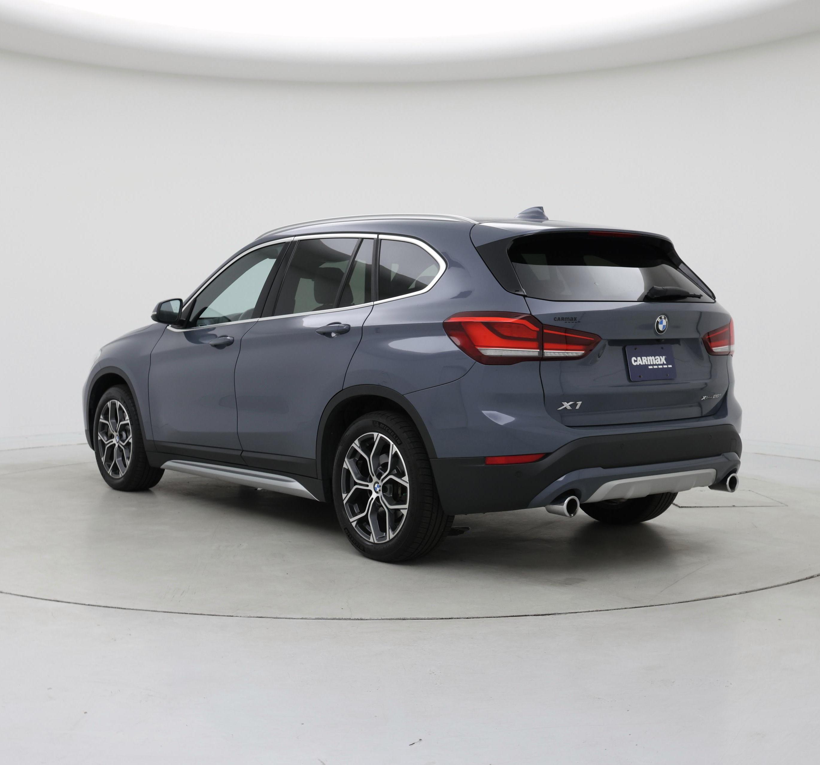 Thumbnail: 2021 BMW X1 - 2