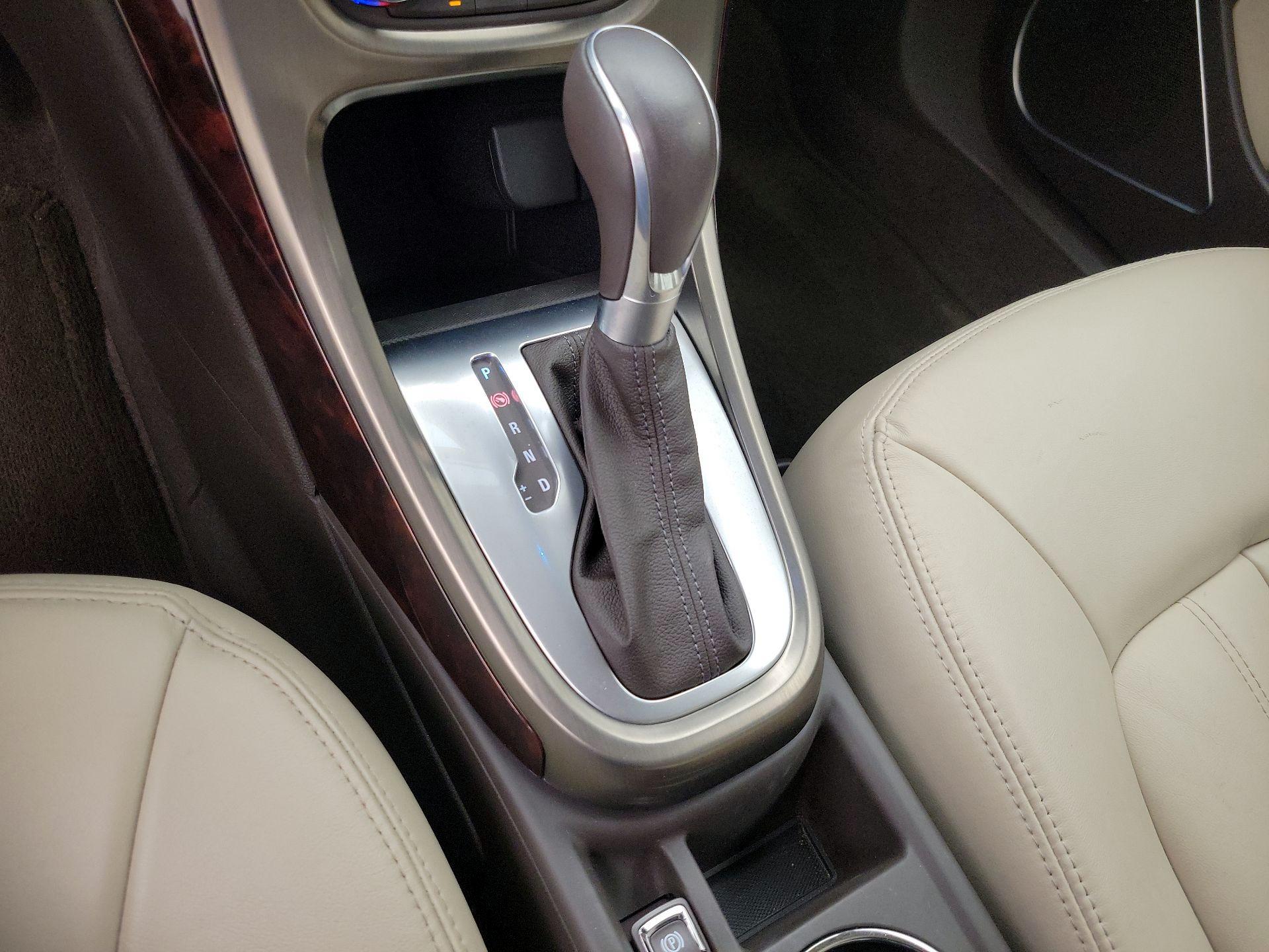 Thumbnail: 2016 Buick Verano - 17