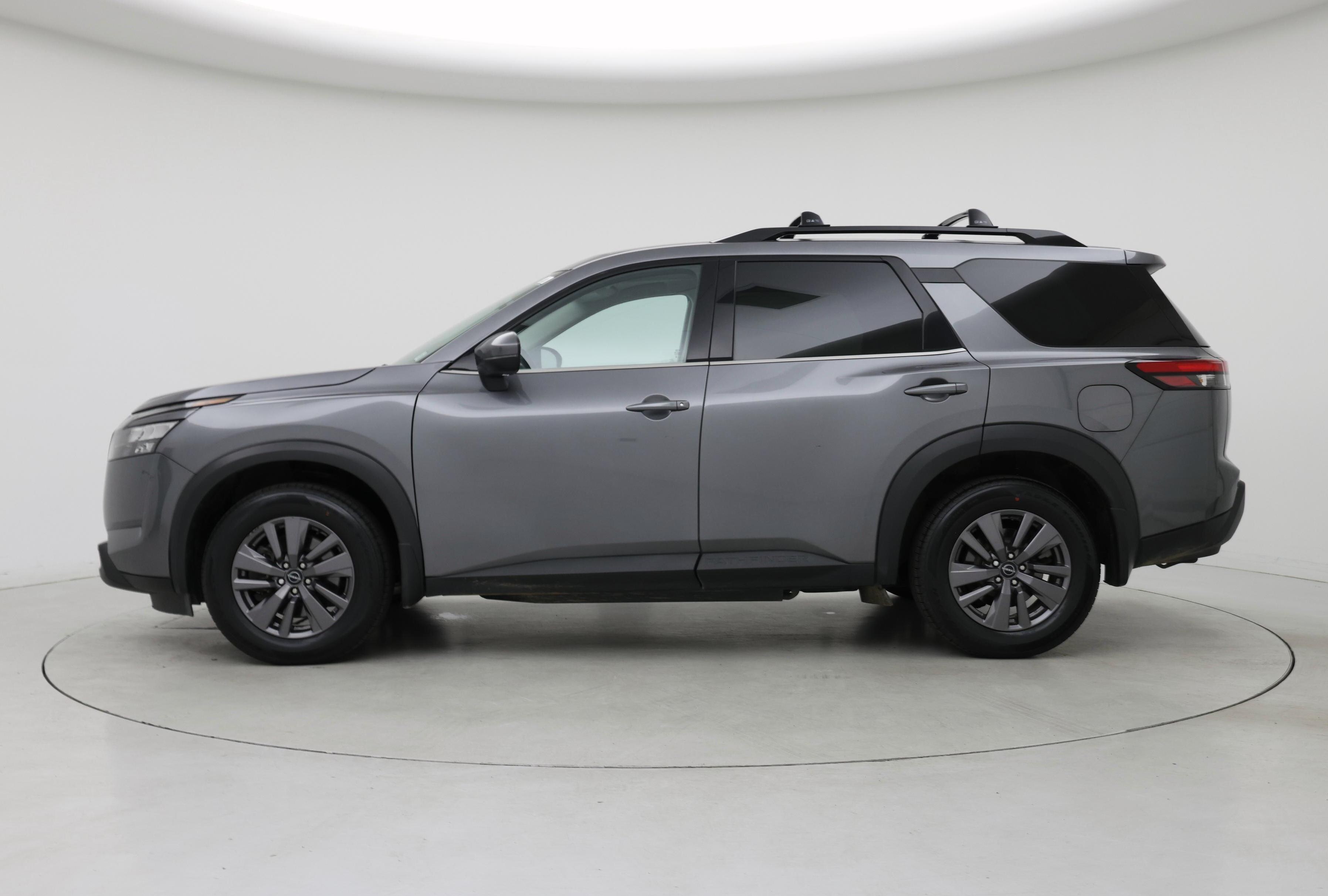 Thumbnail: 2023 Nissan Pathfinder - 3
