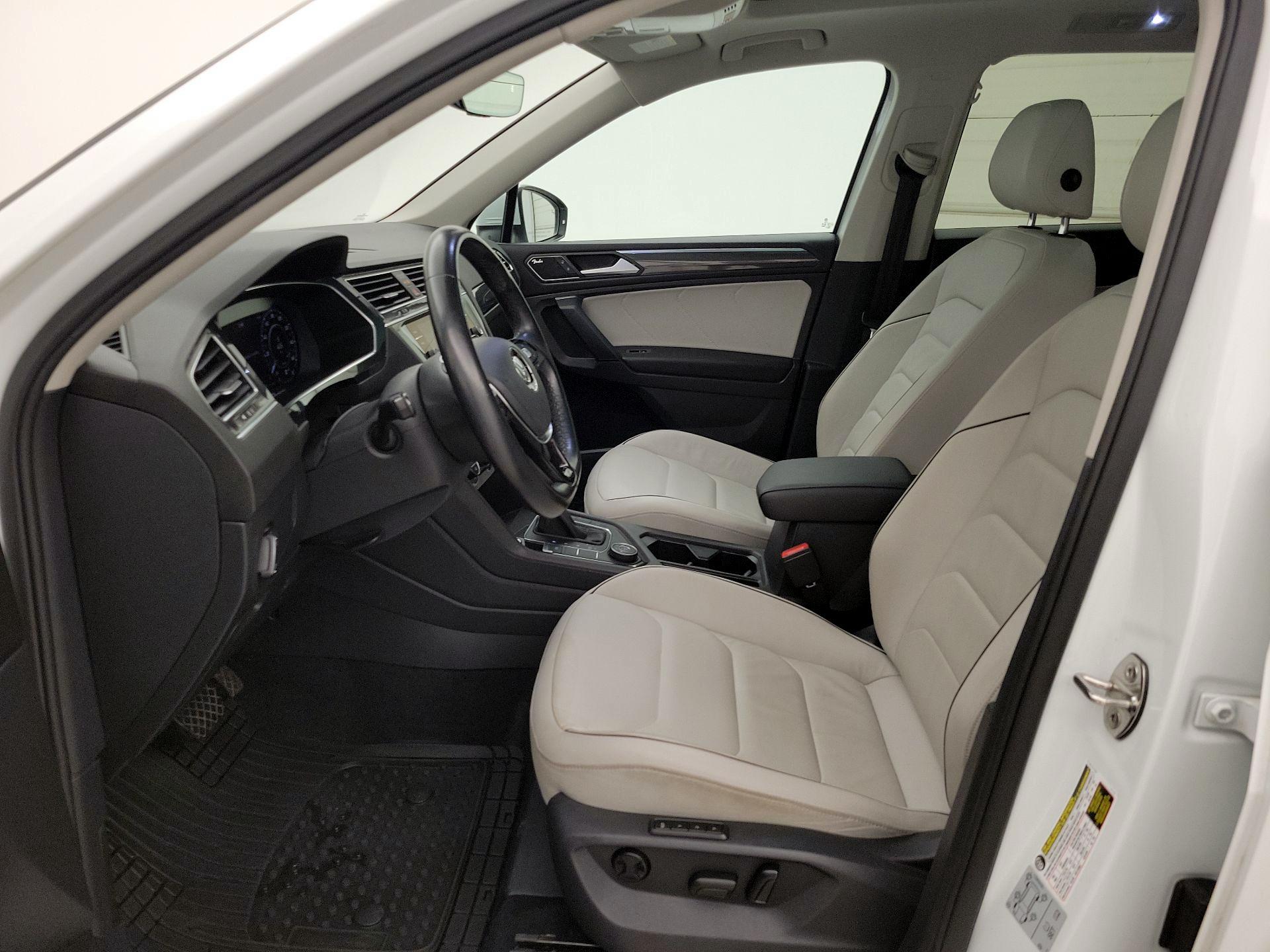 Thumbnail: 2019 Volkswagen Tiguan - 11