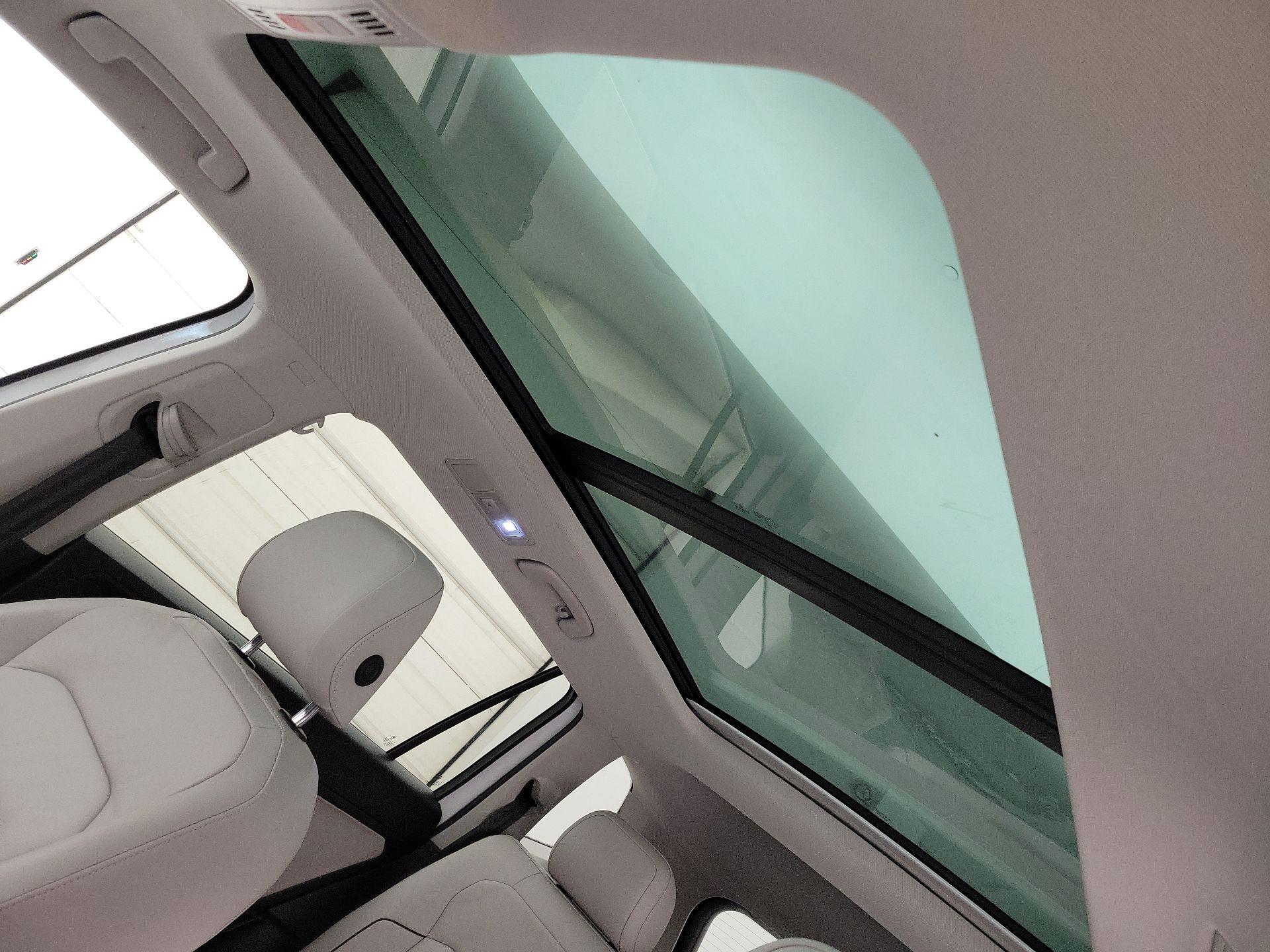 Thumbnail: 2019 Volkswagen Tiguan - 20