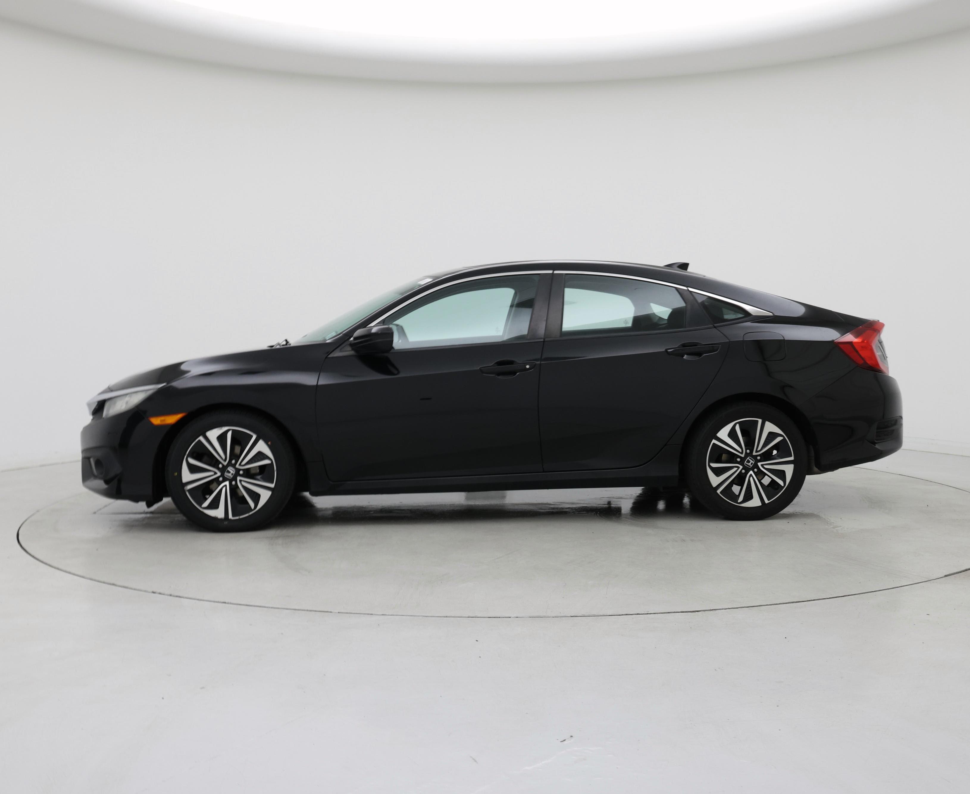 Thumbnail: 2016 Honda Civic - 3