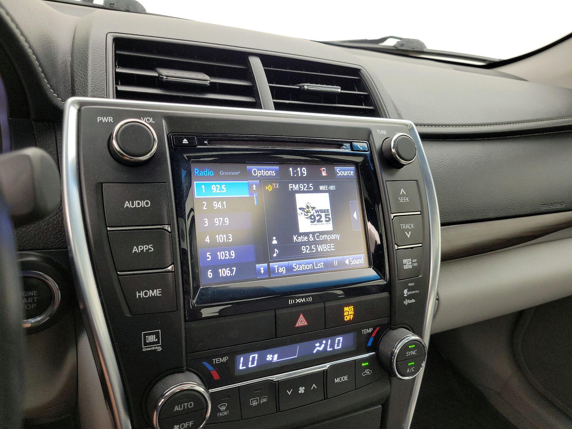 Thumbnail: 2016 Toyota Camry - 16