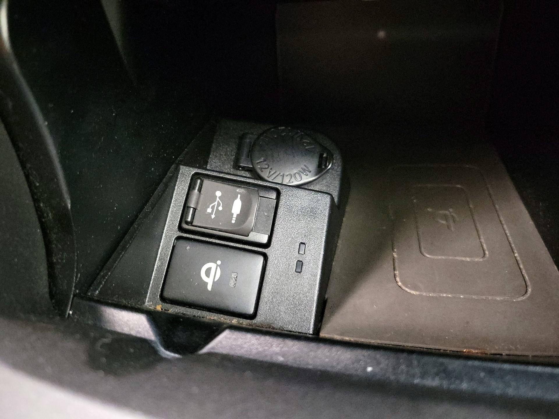 Thumbnail: 2016 Toyota Camry - 19