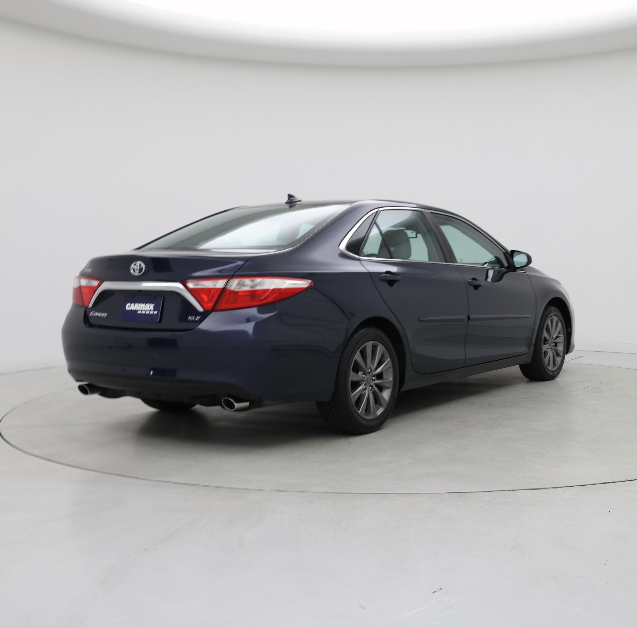 Thumbnail: 2016 Toyota Camry - 8