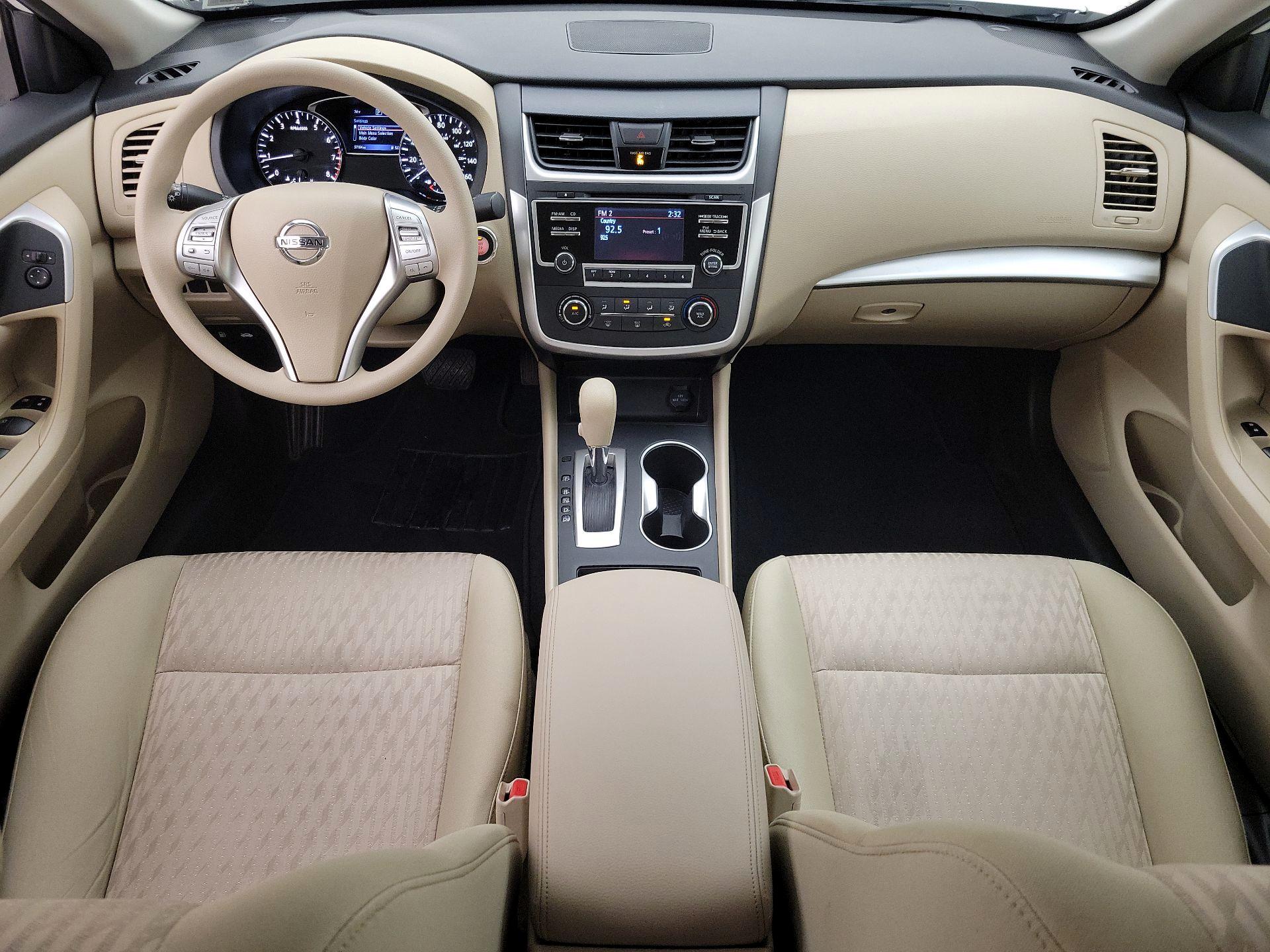 Thumbnail: 2017 Nissan Altima - 9