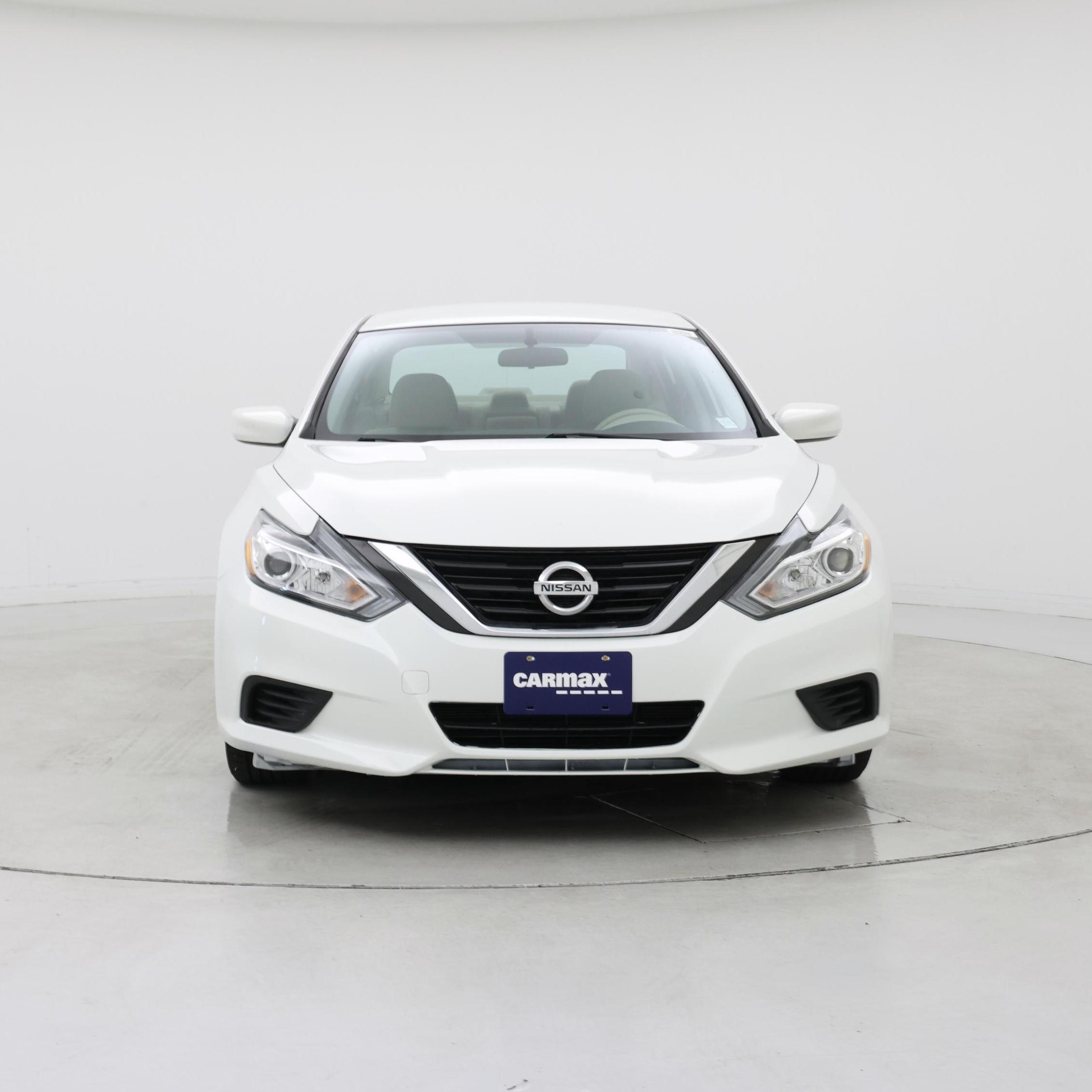 Thumbnail: 2017 Nissan Altima - 5
