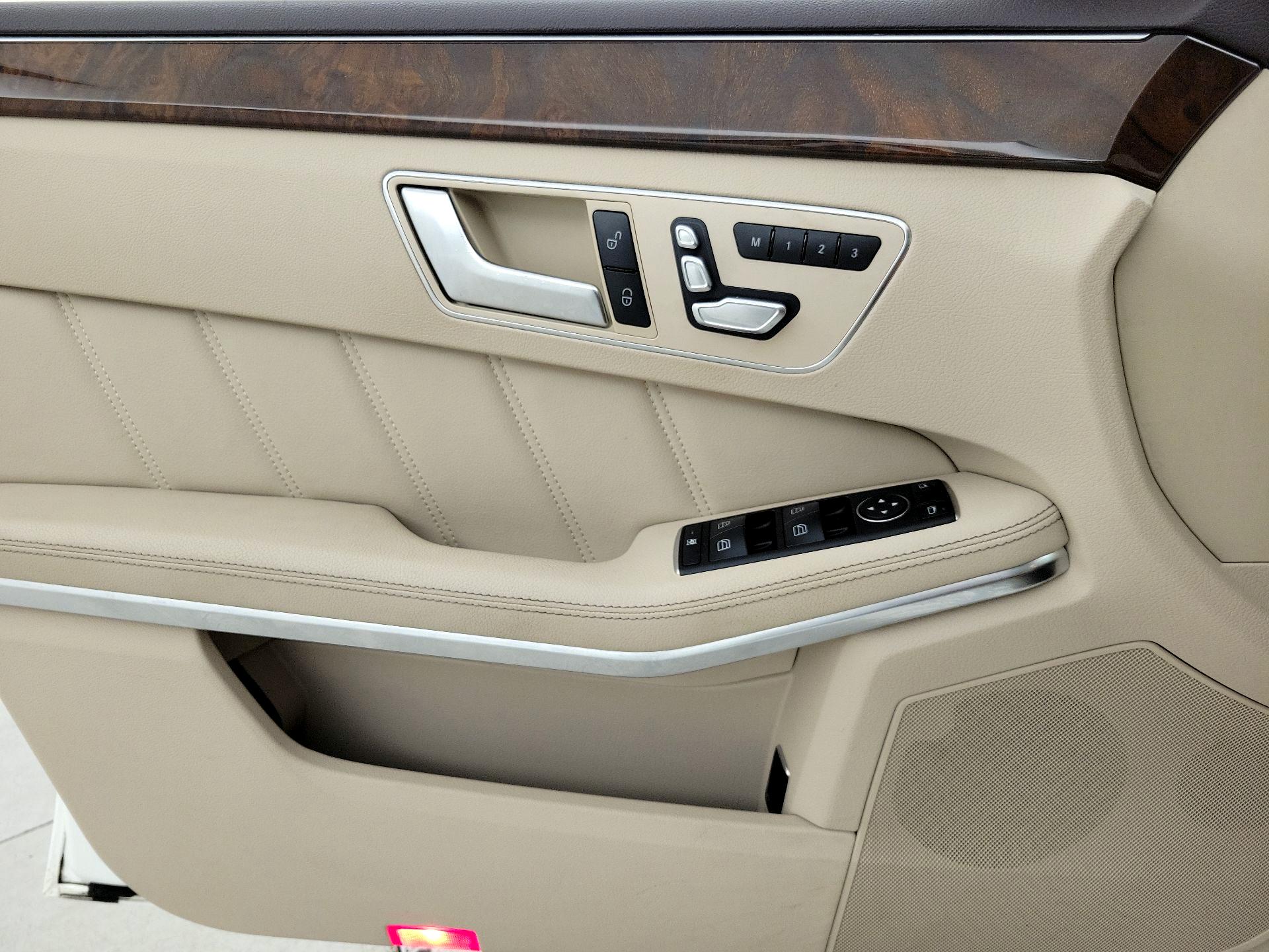 Thumbnail: 2014 Mercedes-Benz E-Class - 12