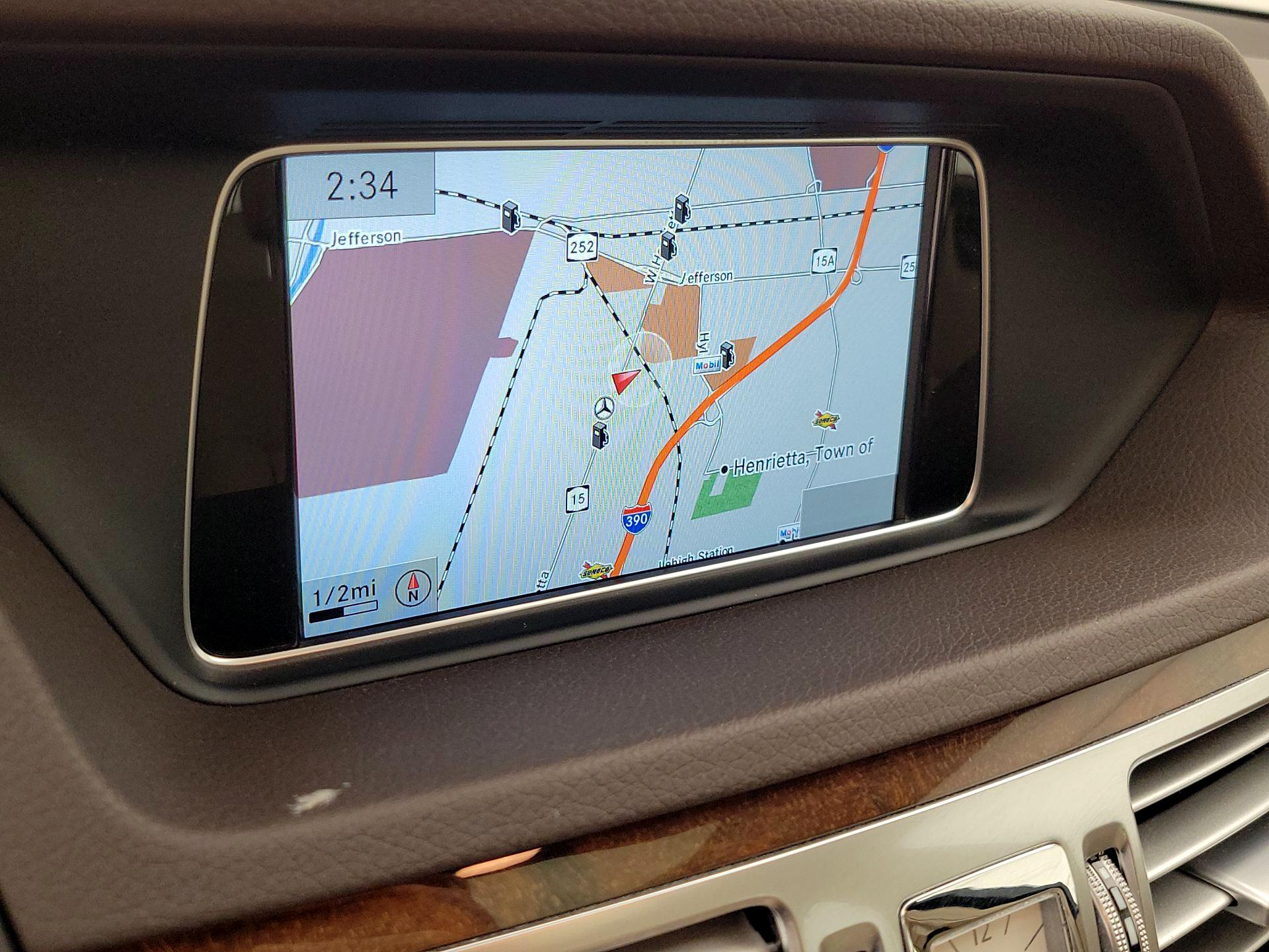 Thumbnail: 2014 Mercedes-Benz E-Class - 14