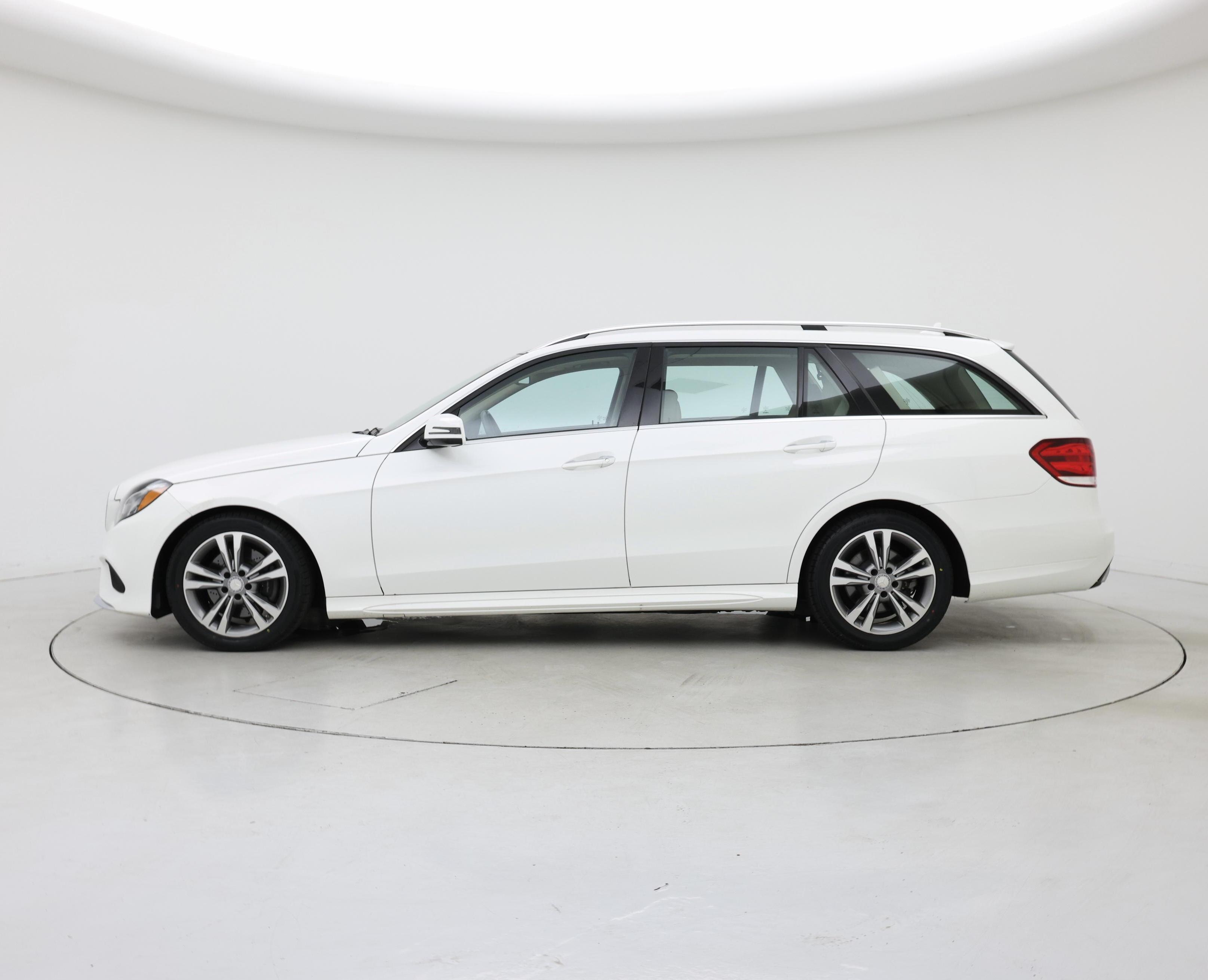 Thumbnail: 2014 Mercedes-Benz E-Class - 3