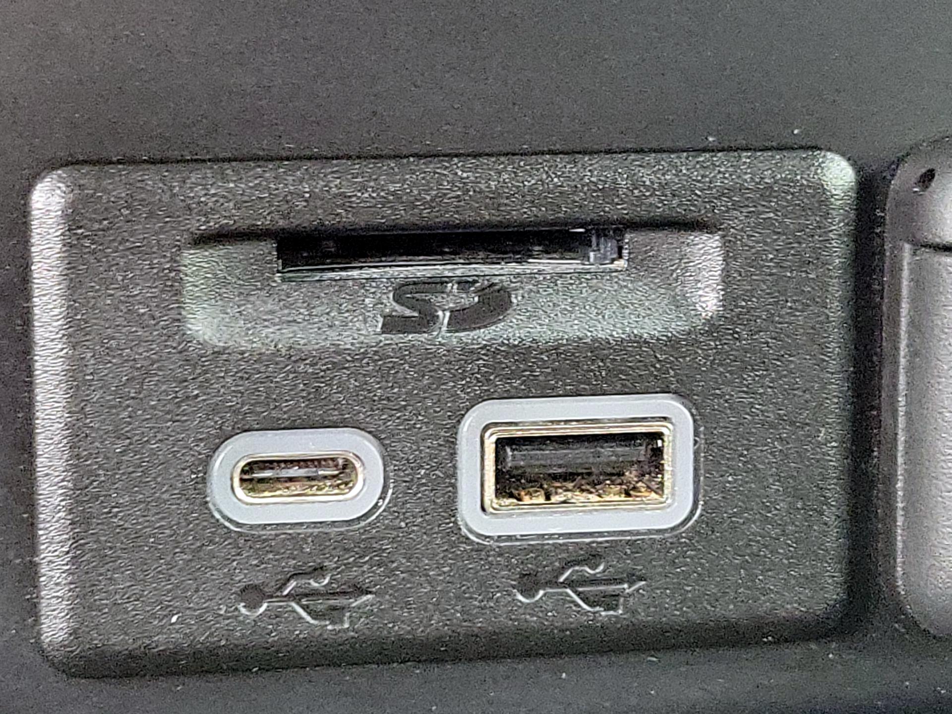 Thumbnail: 2019 Chevrolet Silverado 1500 - 18