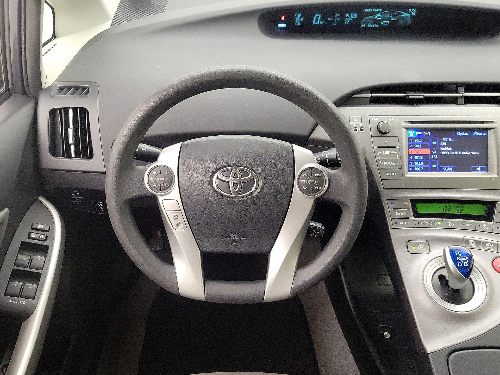Thumbnail: 2015 Toyota Prius - 10
