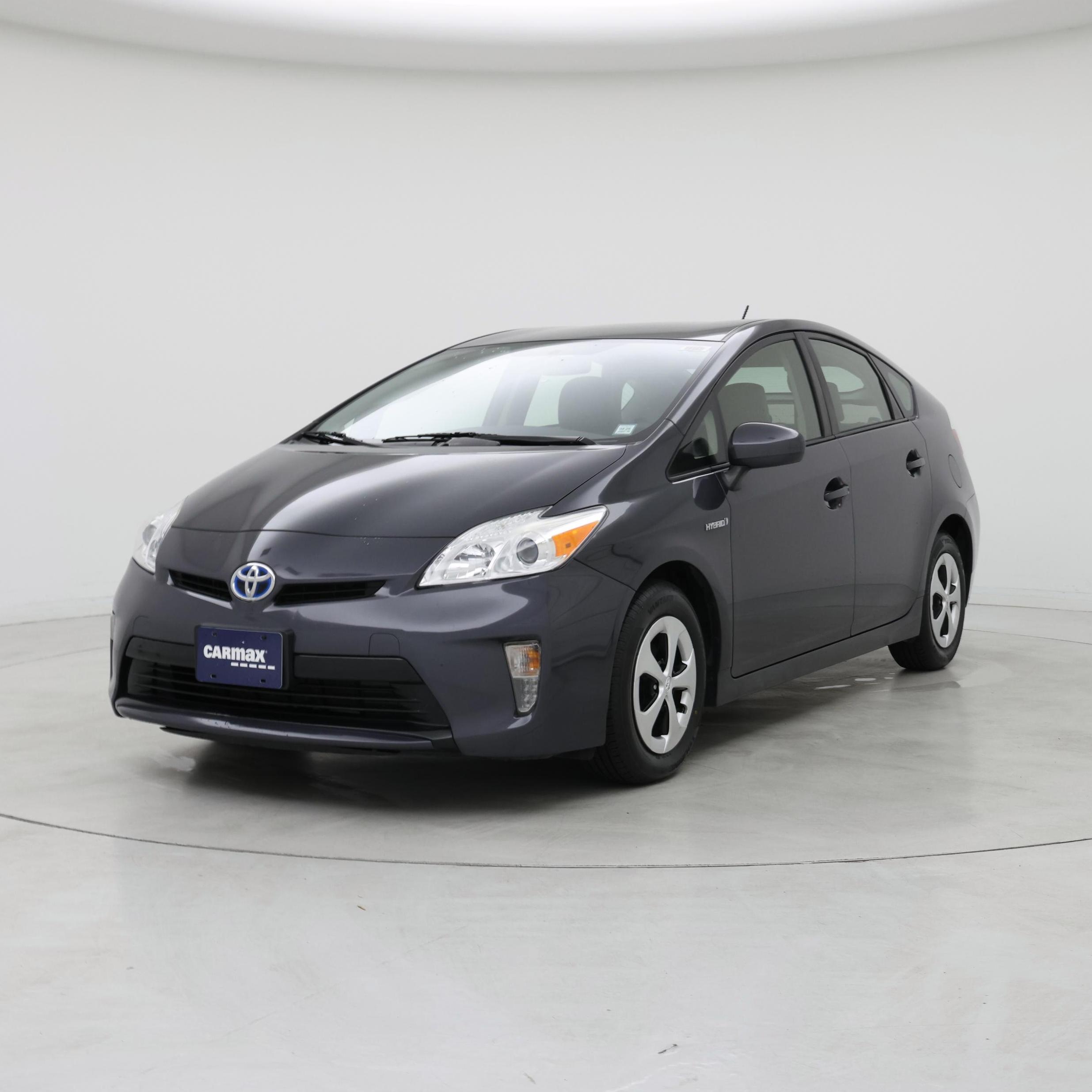 Thumbnail: 2015 Toyota Prius - 4
