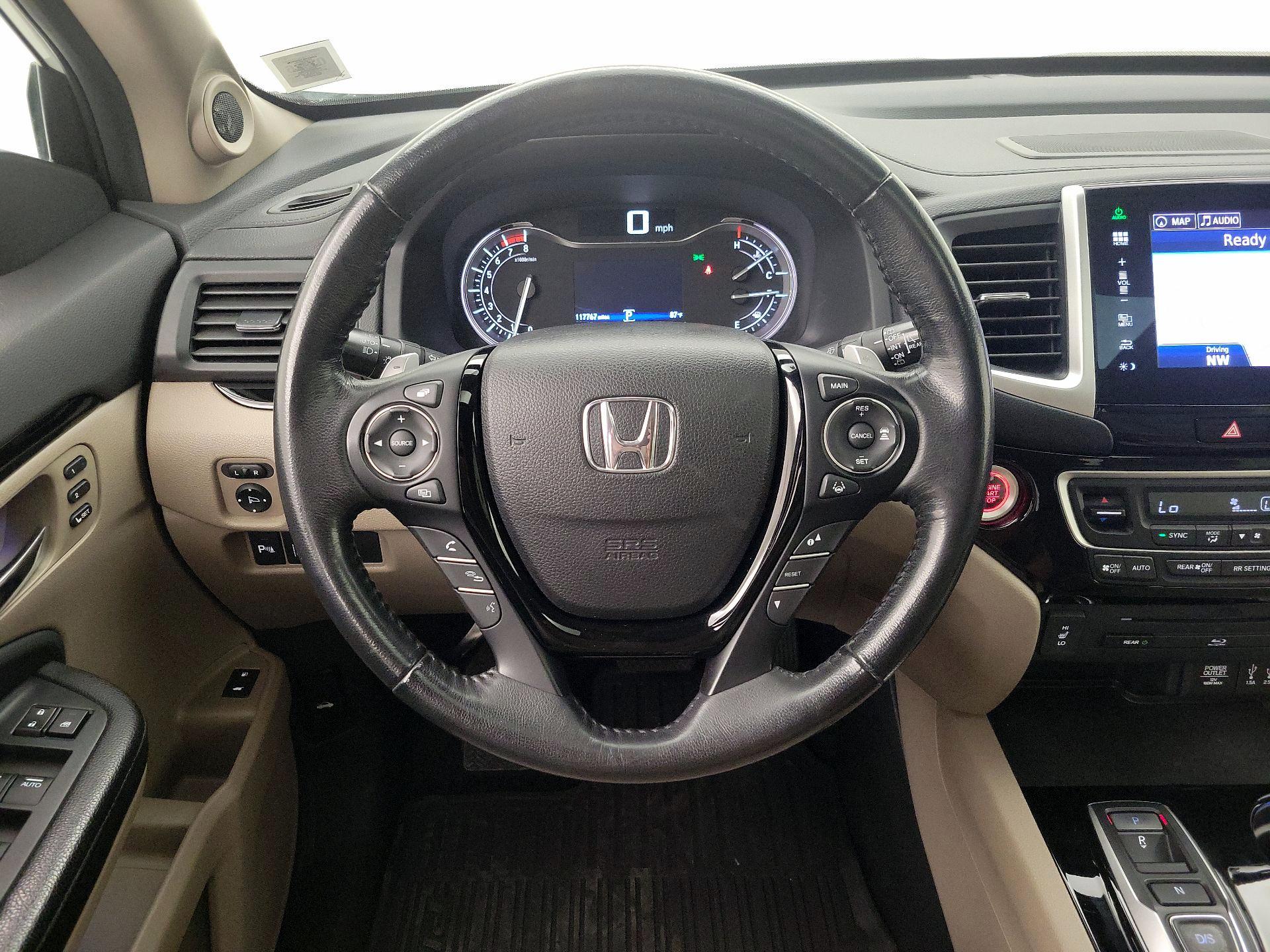 Thumbnail: 2016 Honda Pilot - 10