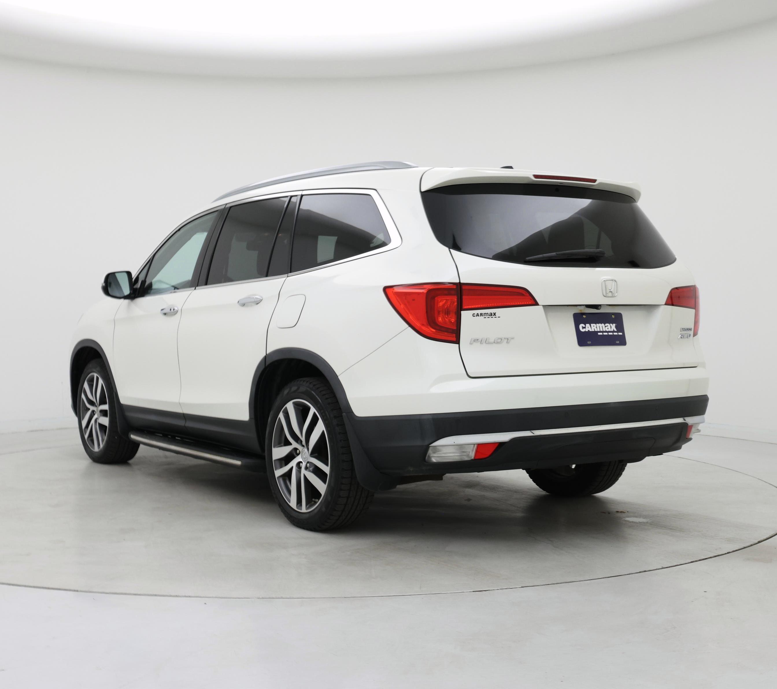 Thumbnail: 2016 Honda Pilot - 2
