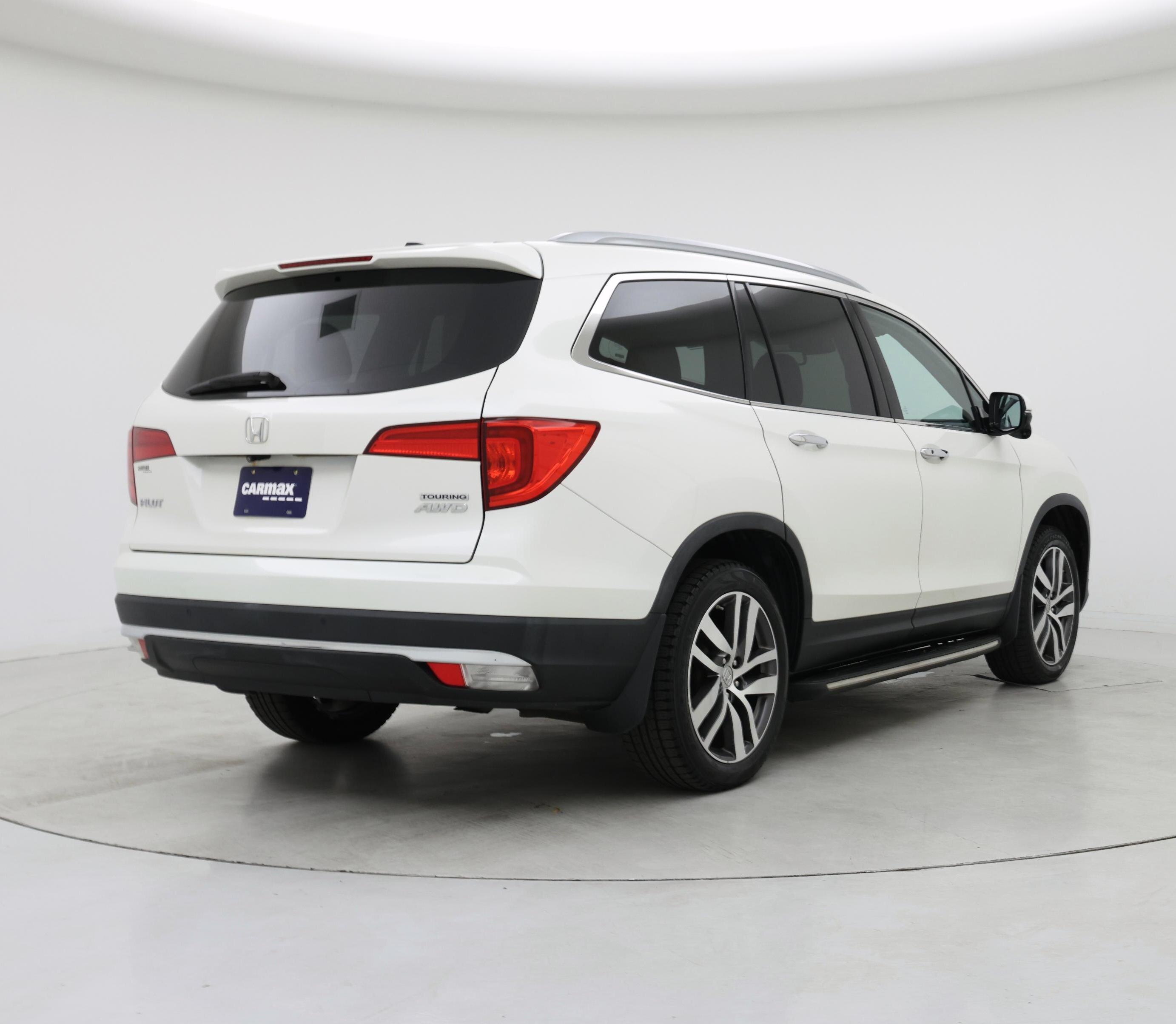 Thumbnail: 2016 Honda Pilot - 8