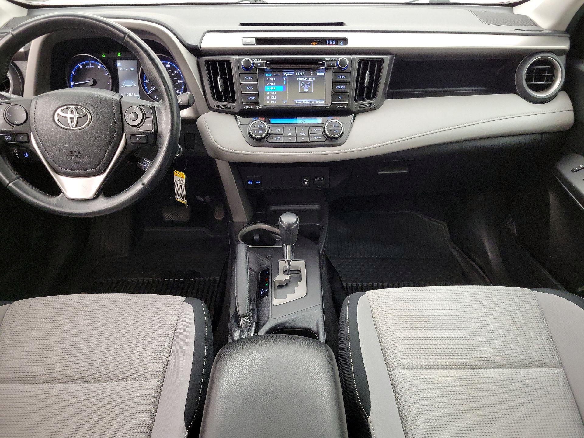 Thumbnail: 2017 Toyota RAV4 - 9